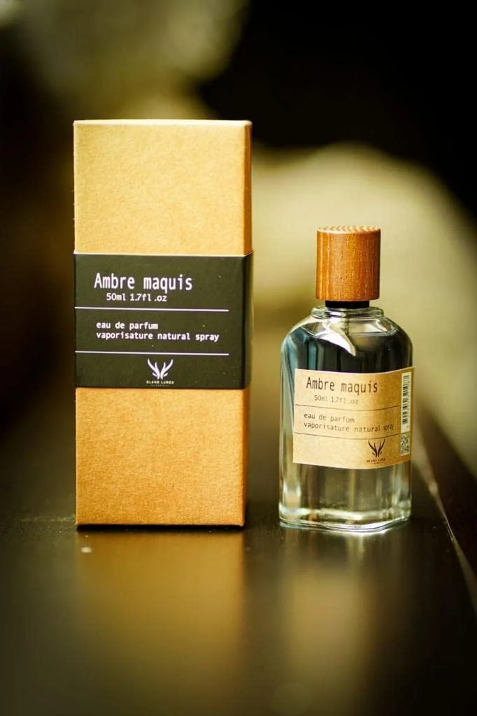 ادکلن غدد پاریس Ambre maquis Eau de Parfum Vaporisature اسپری عطر طبیعی 50 میلی لیتر 1.7 fl oz ادکلن غدد پاریس Ambre maquis Eau de Parfum Vaporisature اسپری عطر طبیعی 50 میلی لیتر 1.7 fl oz