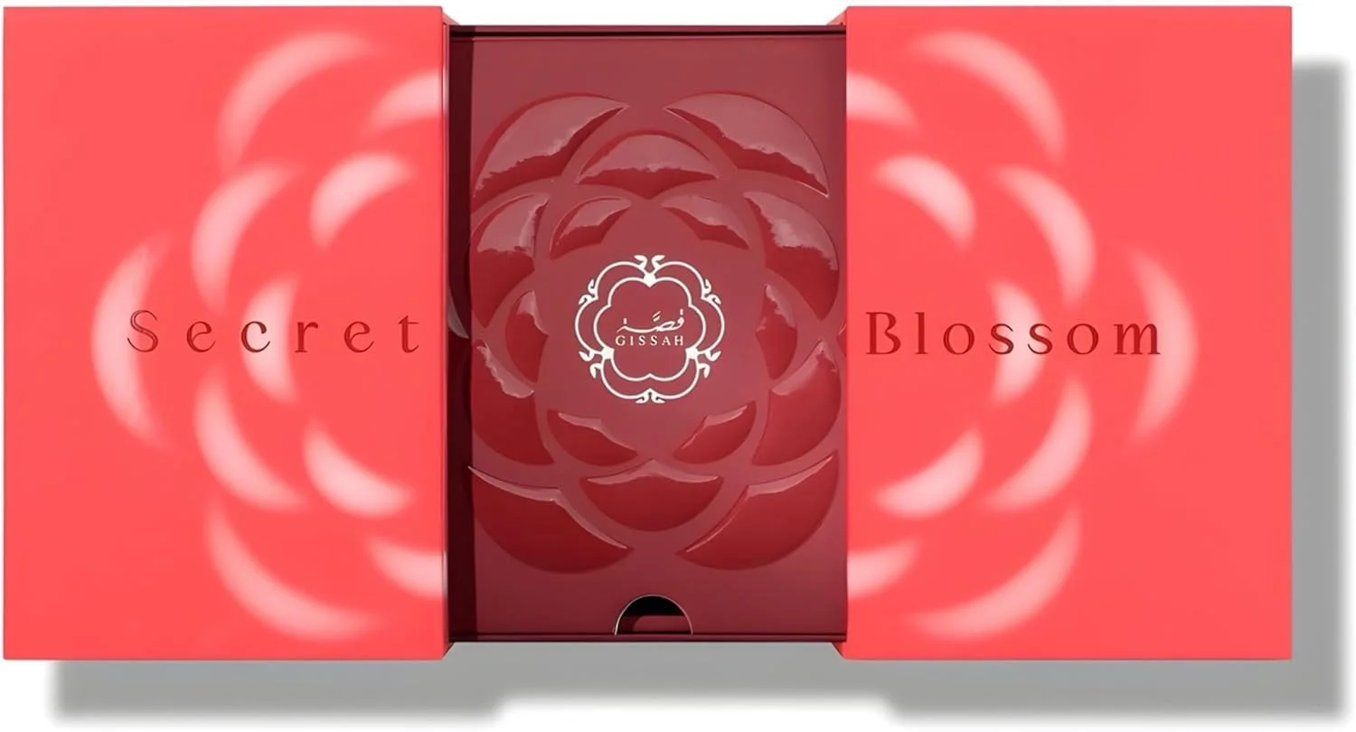مجموعه عطر زنانه جدید Secret Blossom از Gissah | Secret Blossom 50ml EDP + پودر بدن 10 گرمی + خمریه 20ml | عطور قصه بكج نسائي جديد الاحمر للنساء مجموعة عطر قصة مجموعه عطر زنانه جدید Secret Blossom از Gissah | Secret Blossom 50ml EDP + پودر بدن 10 گرمی + خمریه 20ml | عطور قصه بكج نسائي جديد الاحمر للنساء مجموعة عطر قصة