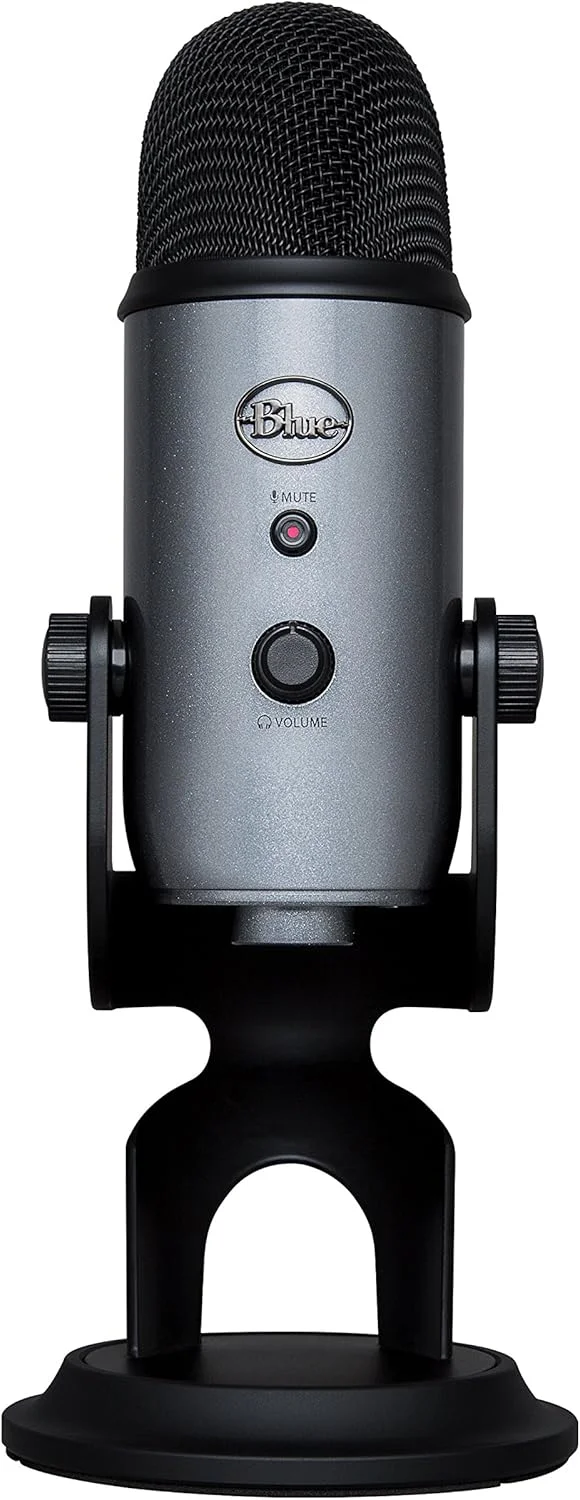 میکروفون USB Blue Yeti برای ضبط و استریم روی PC و Mac، دارای 3 کپسول کندانسور، 4 الگوی قطبی، خروجی هدفون و کنترل صدا، کنترل گین میکروفون، پایه قابل تنظیم، Plug & Play - خاکستری قمری