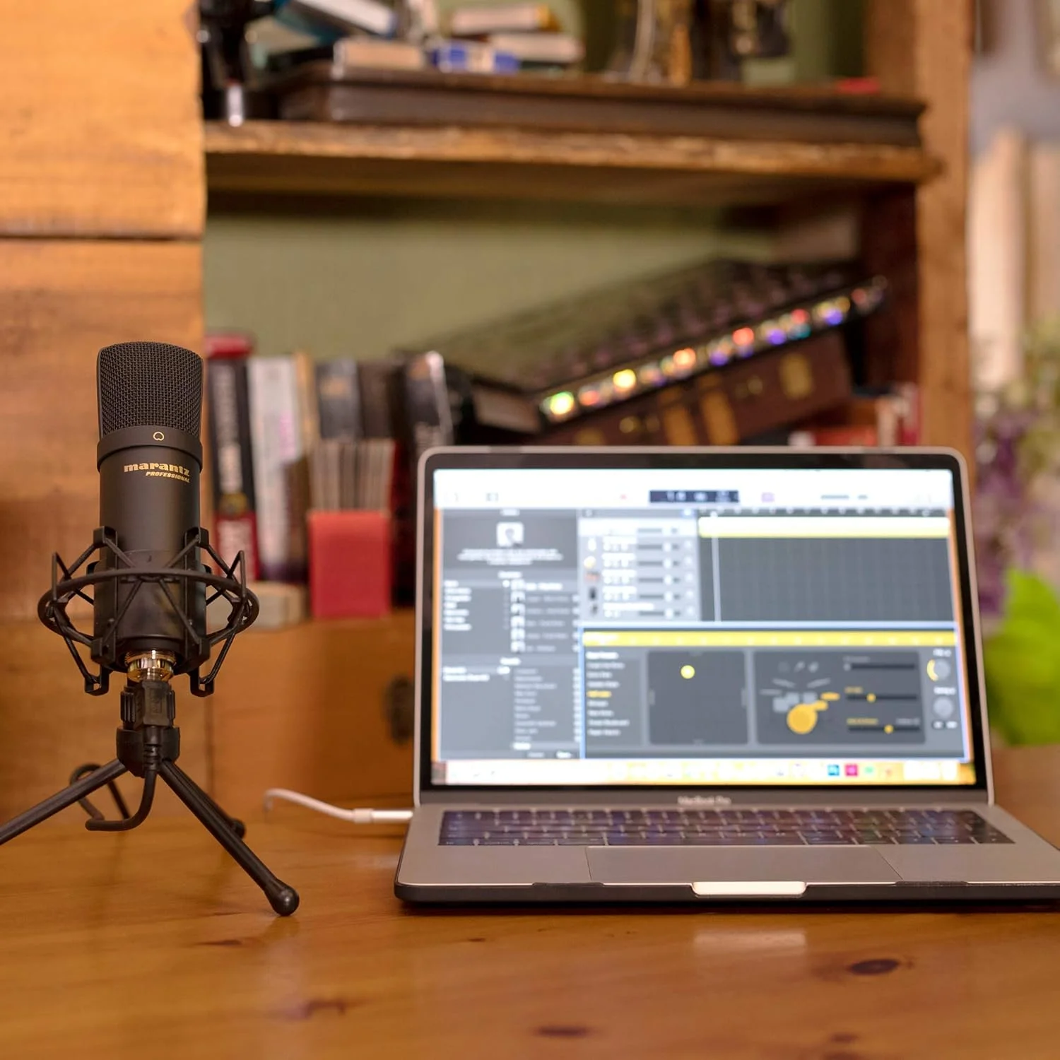 میکروفون استودیویی کاندنسر USB مارانتز پروفشنال MPM1000U با رابط صوتی داخلی و کابل، مناسب برای تولید پادکست