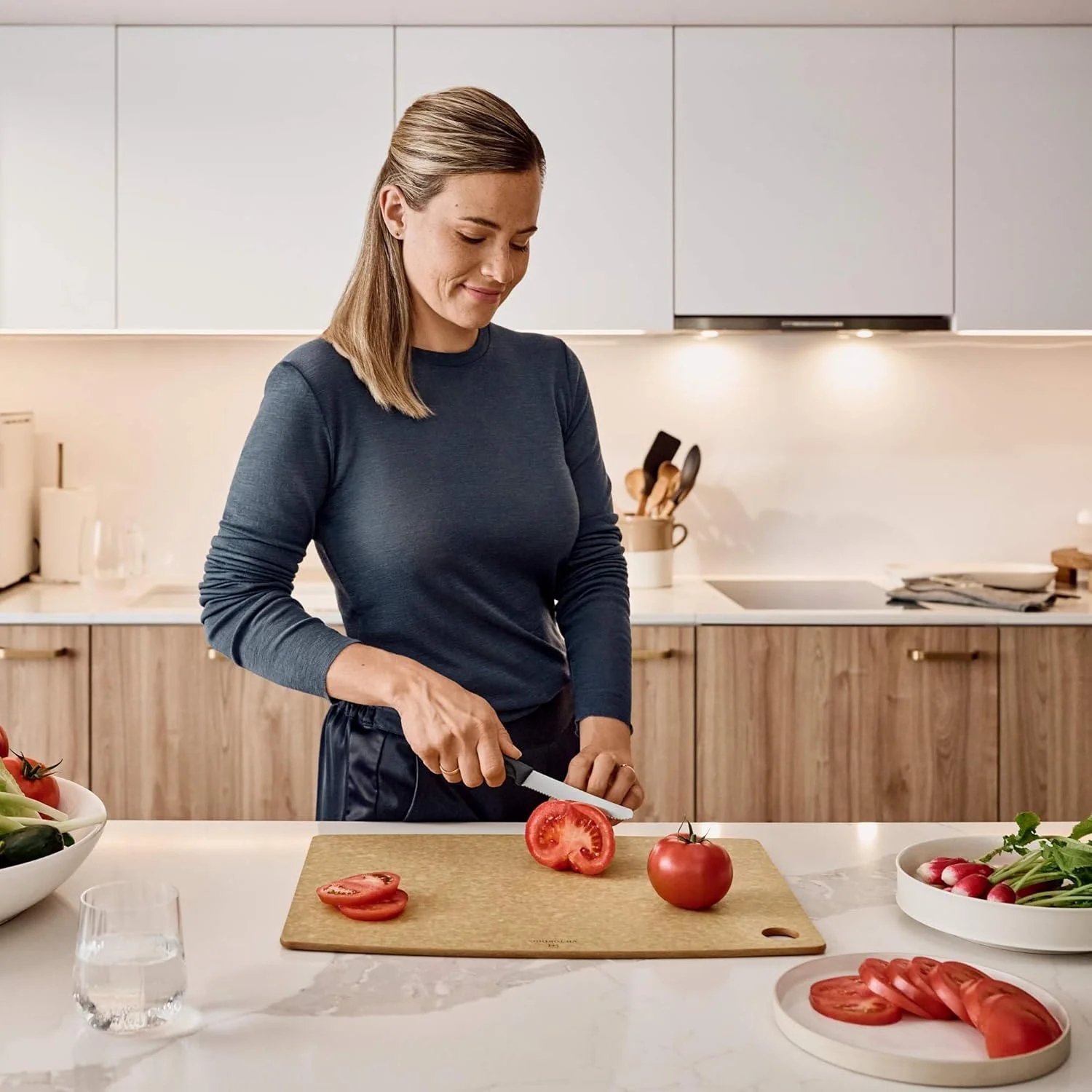 چاقوی گوجه و سوسیس ویکتورینوکس مدل VIC-6.7833.B Swiss Classic Utility - بسته 2 عددی تیغه دندانه دار گرد 4½ اینچی مشکی چاقوی گوجه و سوسیس ویکتورینوکس مدل VIC-6.7833.B Swiss Classic Utility - بسته 2 عددی تیغه دندانه دار گرد 4½ اینچی مشکی