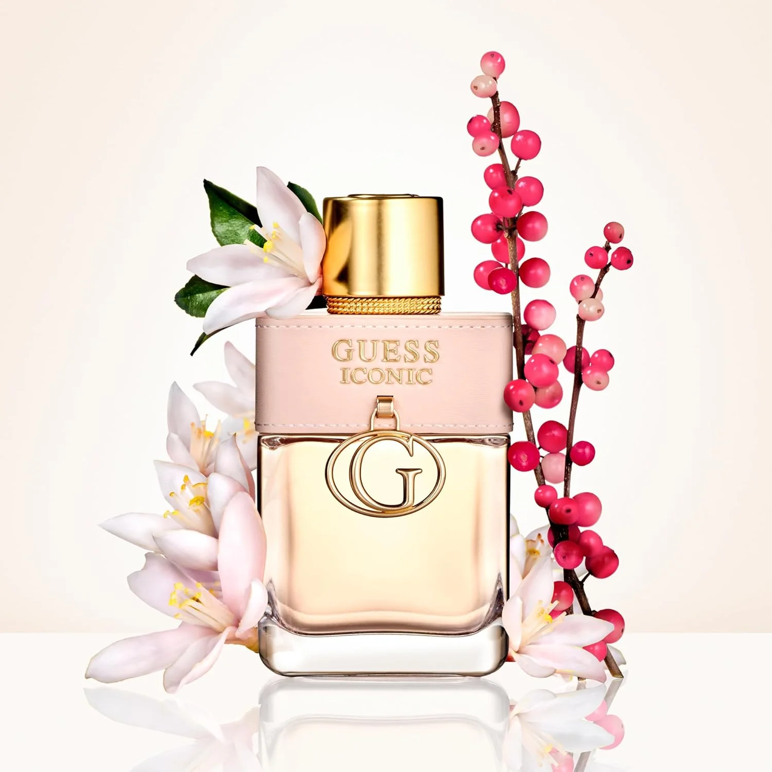 GUESS Iconic Women/Femme اسپری خوشبو کننده بدن زنانه، 250 میلی لیتر GUESS Iconic Women/Femme اسپری خوشبو کننده بدن زنانه، 250 میلی لیتر