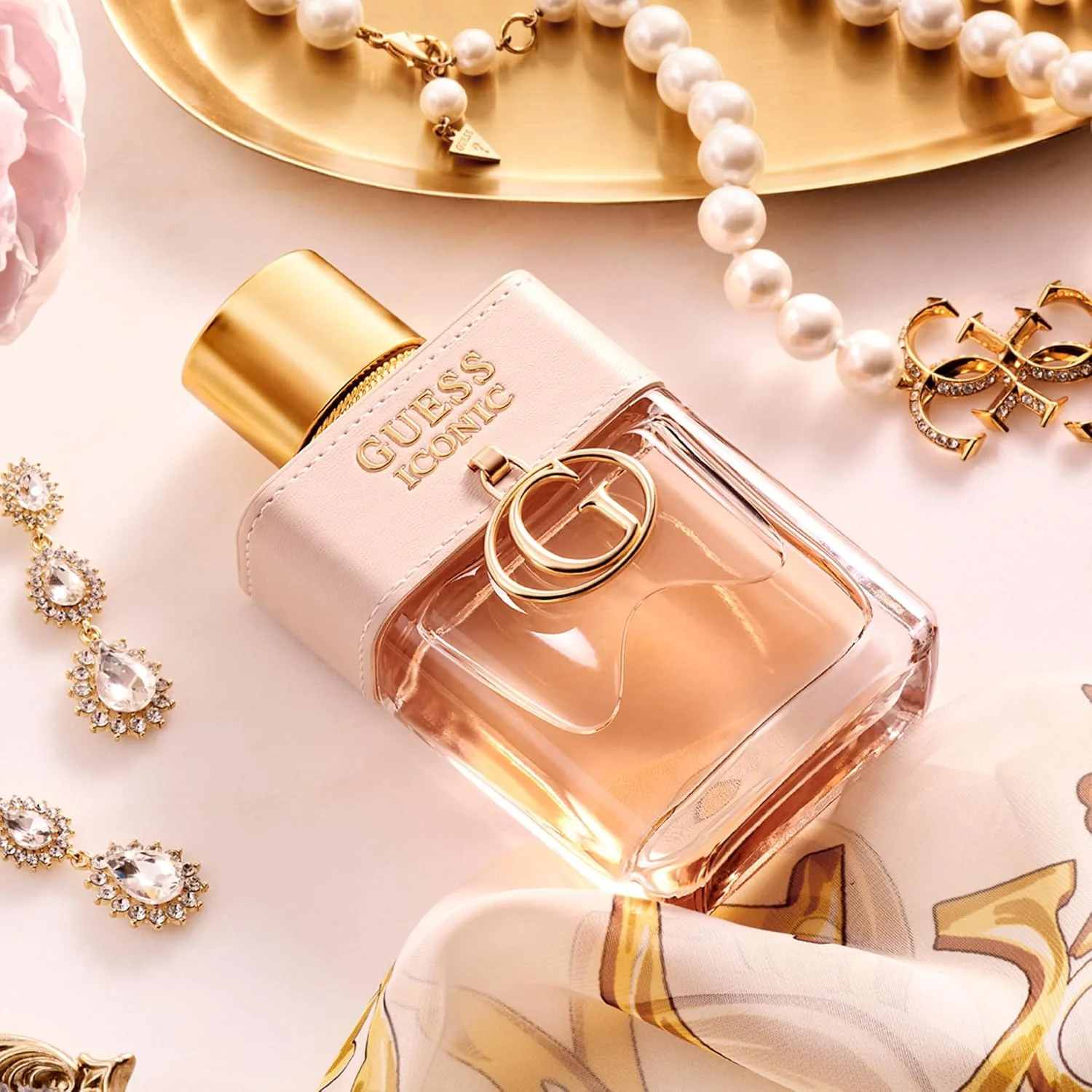GUESS Iconic Women/Femme اسپری خوشبو کننده بدن زنانه، 250 میلی لیتر GUESS Iconic Women/Femme اسپری خوشبو کننده بدن زنانه، 250 میلی لیتر