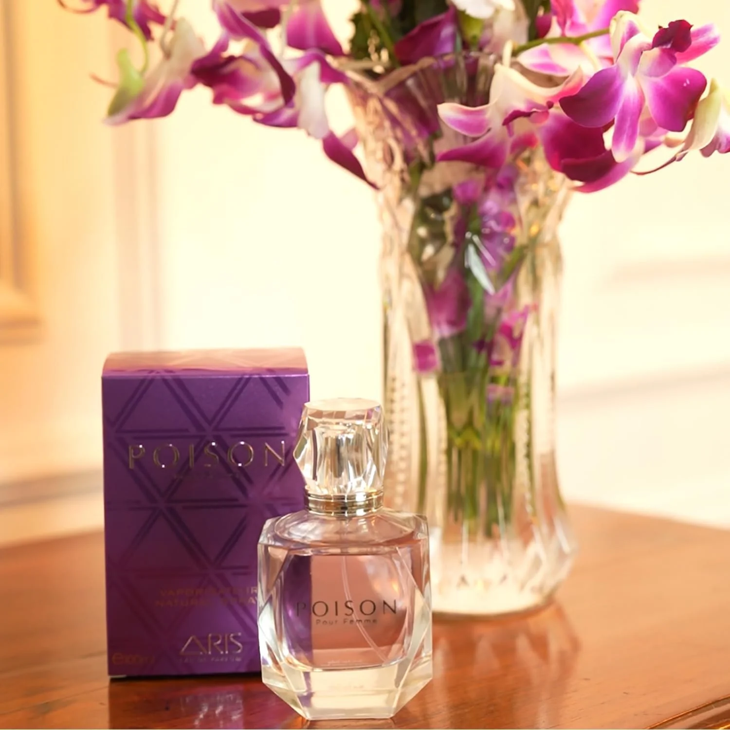 عطر زنانه پویزن از آریس ادو پرفیوم - رایحه ماندگار چوبی، گلی و میوه ای - اسپری عطر مسافرتی 100 میلی لیتری همراه با نمونه 15 میلی لیتری اضافی (رایحه تصادفی)