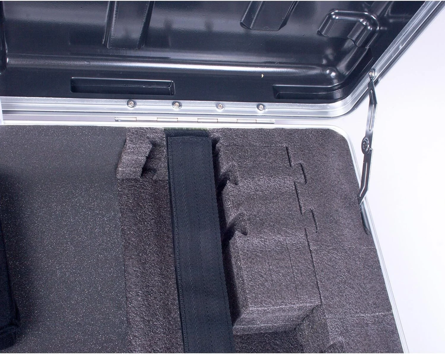 کیف صفحه کلید 61 کلیدی هارد شل تزریقی Crossrock PE با چرخ - مشکی (CRA862YKBK) کیف صفحه کلید 61 کلیدی هارد شل تزریقی Crossrock PE با چرخ - مشکی (CRA862YKBK)