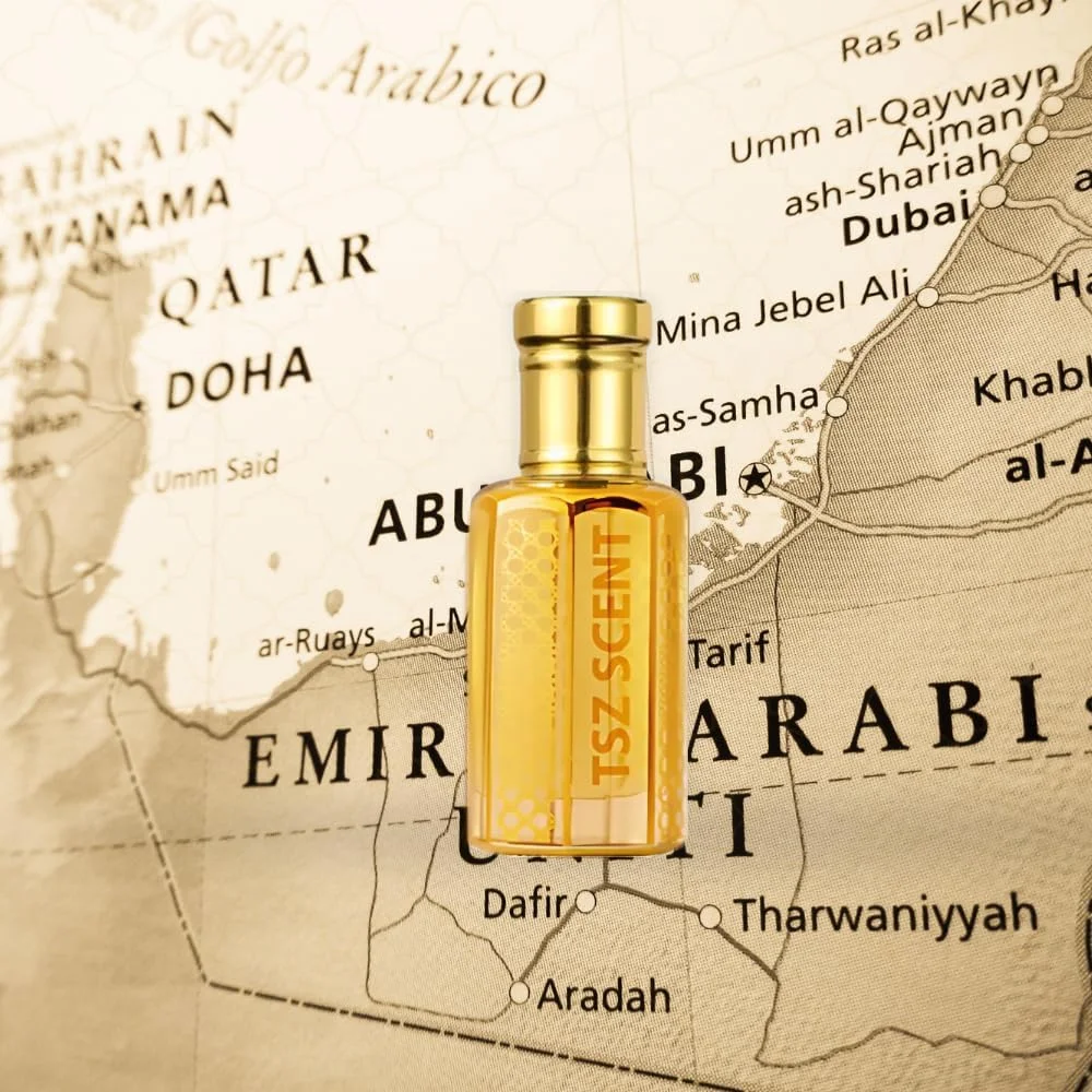 روغن عطر لوکس و خالص عود مخملی TSZ Scent، عطر 12 میلی لیتری، رایحه ماندگار یونیسکس با رایحه های چرم، عنبر، چوب، روغن های طبیعی برای استفاده روزانه. روغن عطر لوکس و خالص عود مخملی TSZ Scent، عطر 12 میلی لیتری، رایحه ماندگار یونیسکس با رایحه های چرم، عنبر، چوب، روغن های طبیعی برای استفاده روزانه.