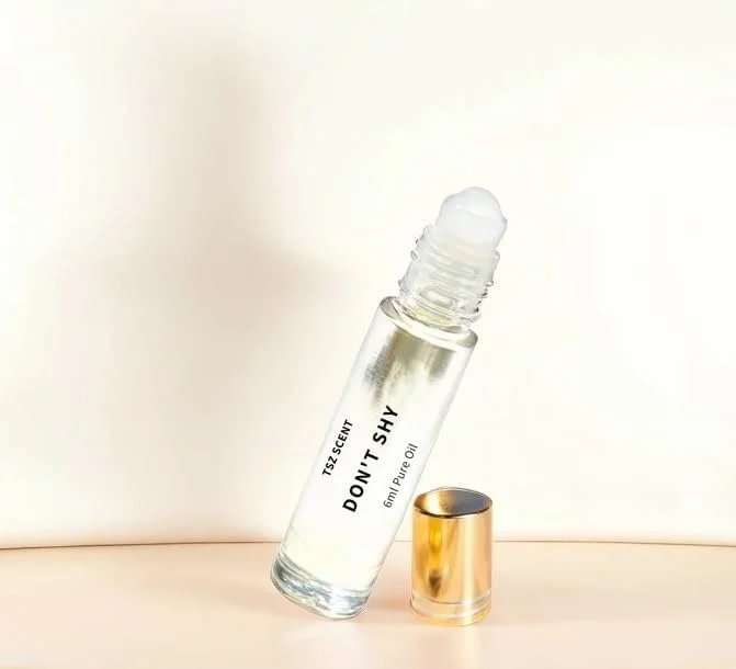 عطر روغنی زنانه TSZ Scent Dont Shy - ماندگاری طولانی، رایحه وانیل شیرین - رولی 6 میلی لیتری، غیر الکلی، رایحه لوکس عشق عطر روغنی زنانه TSZ Scent Dont Shy - ماندگاری طولانی، رایحه وانیل شیرین - رولی 6 میلی لیتری، غیر الکلی، رایحه لوکس عشق