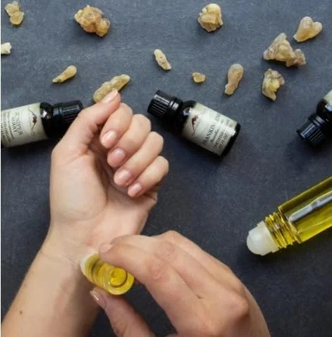 عطر زنانه رولی تی اس زد مدل Floral Alien، حجم 6 میلی لیتر، رایحه گلی، ماندگاری طولانی، بدون الکل، بافت ابریشمی و پودری، جذاب و احساسی، روغن غلیظ