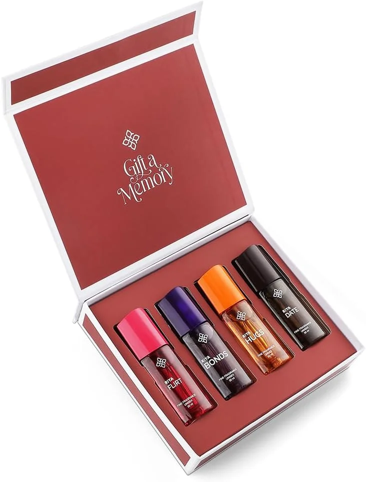 عطر هدیه ریا A Memory، اسپری ادو پرفیوم فرش یونیسکس | ست ممتاز مردانه و زنانه 4Nx20 میلی لیتر با رایحه های Flirt، Date، Hugs، Bonds، ماندگاری طولانی، رایحه رمانتیک