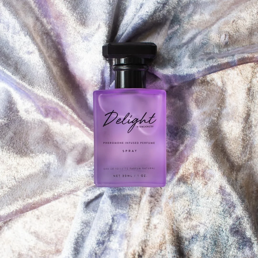 عطر زنانه حاوی فرمون RawChemistry Delight - عطر زنانه آغشته به فرمون - اسپری Delight by Raw Chemistry با فرموناس - Fragrance con Feromonas para Mujer