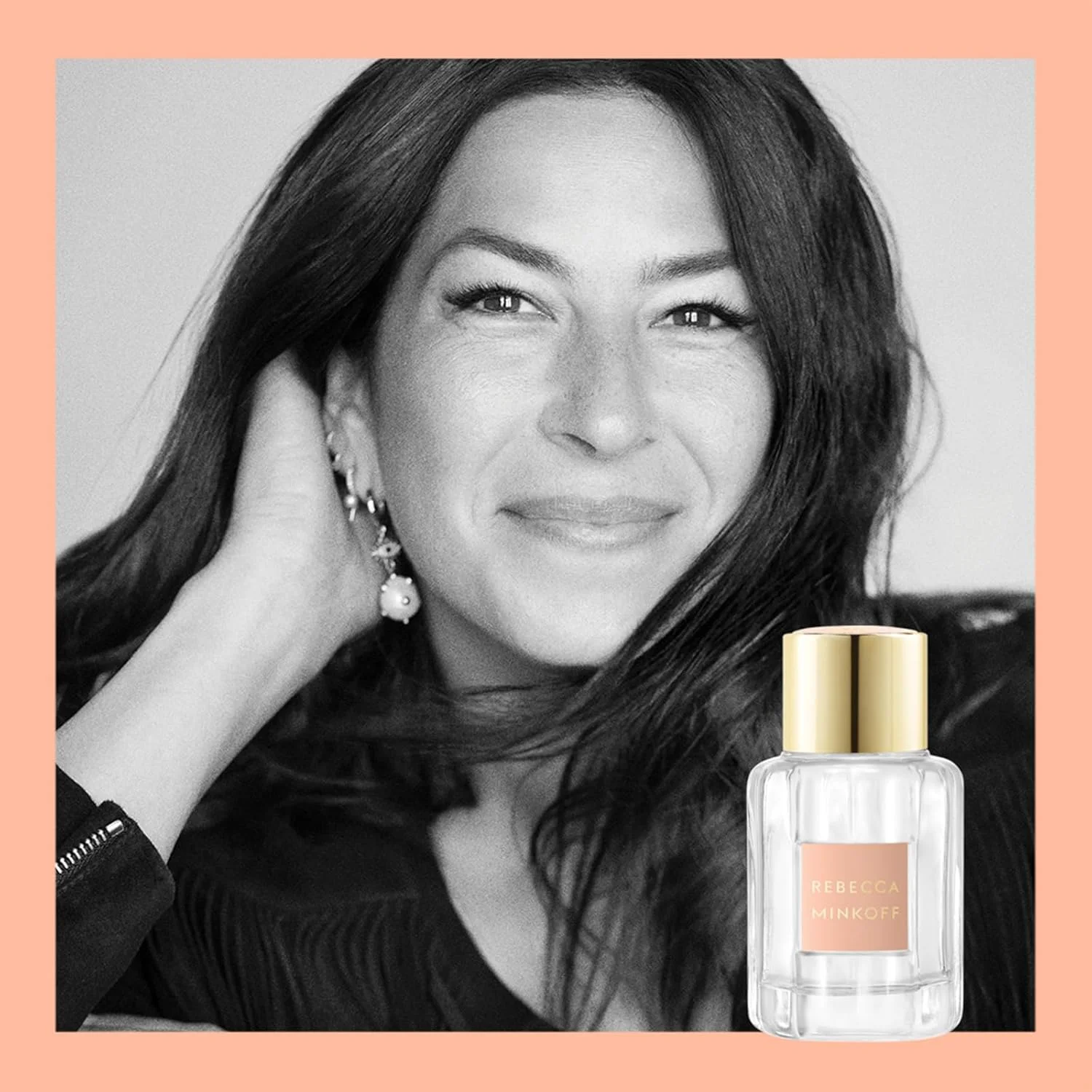 رِبکا مینکوف بلاش بای رِبکا مینکوف - عطر زنانه - رایحه های اولیه درخشان مرکبات و انگور فرنگی سیاه - رایحه های میانی گل های سفید و با طراوت - برجسته شده با چوب سدر - اسپری ادو پرفیوم 100 میلی لیتری