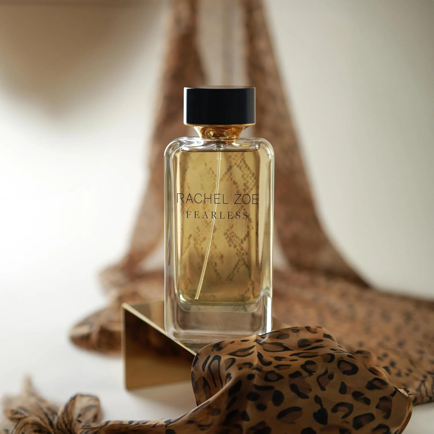 عطر زنانه ریچل زوئی فیرلس ادو پرفیوم 100 میلی لیتر - عطری زنانه با تعادل کامل برای زنان - بیدار کردن حواس با رایحه ماندگار و خاص طراح