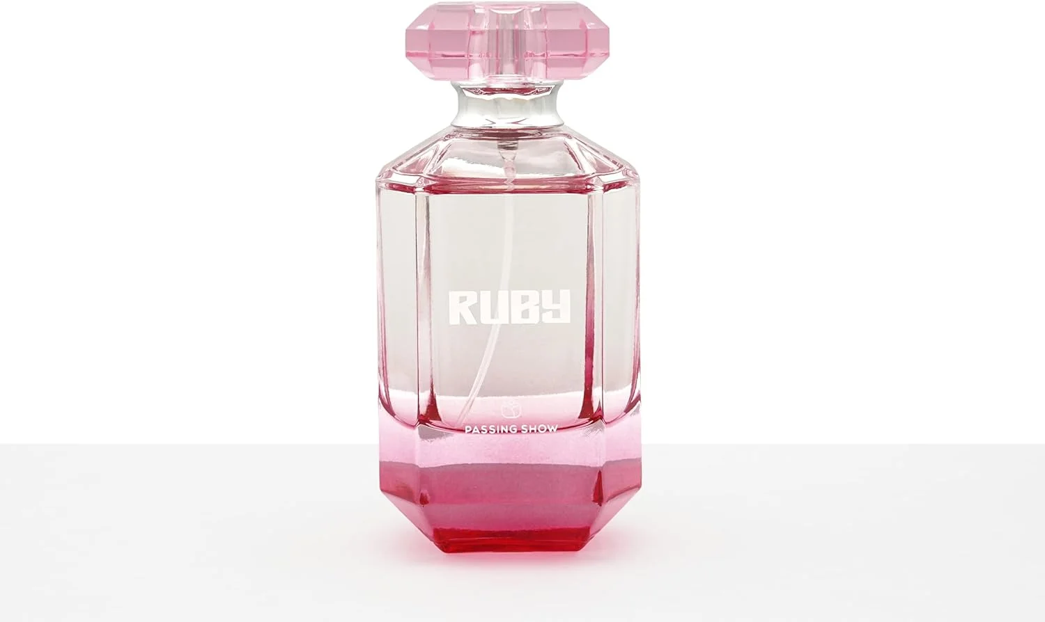 ادکلن زنانه پاسینگ شو پرفیومز مدل Ruby حجم 100 میلی لیتر، ادو پرفیوم لوکس با شیشه الماس شکل ادکلن زنانه پاسینگ شو پرفیومز مدل Ruby حجم 100 میلی لیتر، ادو پرفیوم لوکس با شیشه الماس شکل