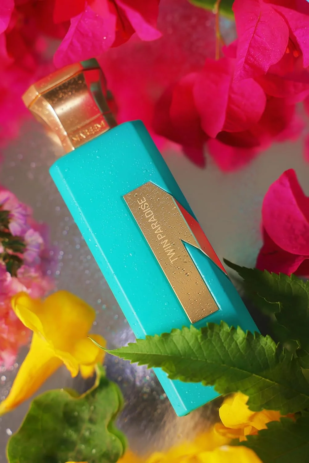عطر زنانه و مردانه نسیم مدل Twin Paradise Aqua حجم 75 میل سری N - ادو پرفیوم بدون الکل با رایحه ملایم، ماندگاری طولانی و ضد حساسیت مناسب برای هر مناسبت عطر زنانه و مردانه نسیم مدل Twin Paradise Aqua حجم 75 میل سری N - ادو پرفیوم بدون الکل با رایحه ملایم، ماندگاری طولانی و ضد حساسیت مناسب برای هر مناسبت