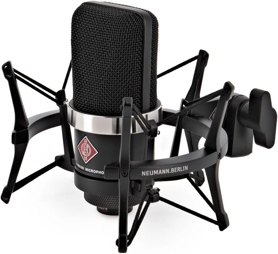 میکروفون استودیویی کاردیوئید مشکی Neumann TLM 102 همراه با لرزه گیر MT