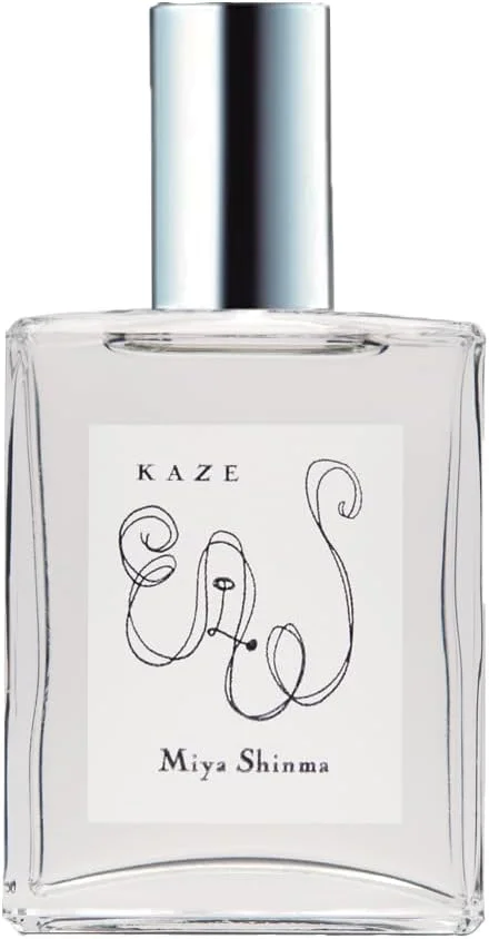 ادو پرفیوم زنانه میا شینما مدل KAZE حجم 55 میلی لیتر، رایحه گلی لطیف و اغوا کننده، ترکیبی از ترنج-گریپ فروت-فریزیا، عطر با طراوت الهام گرفته از باد