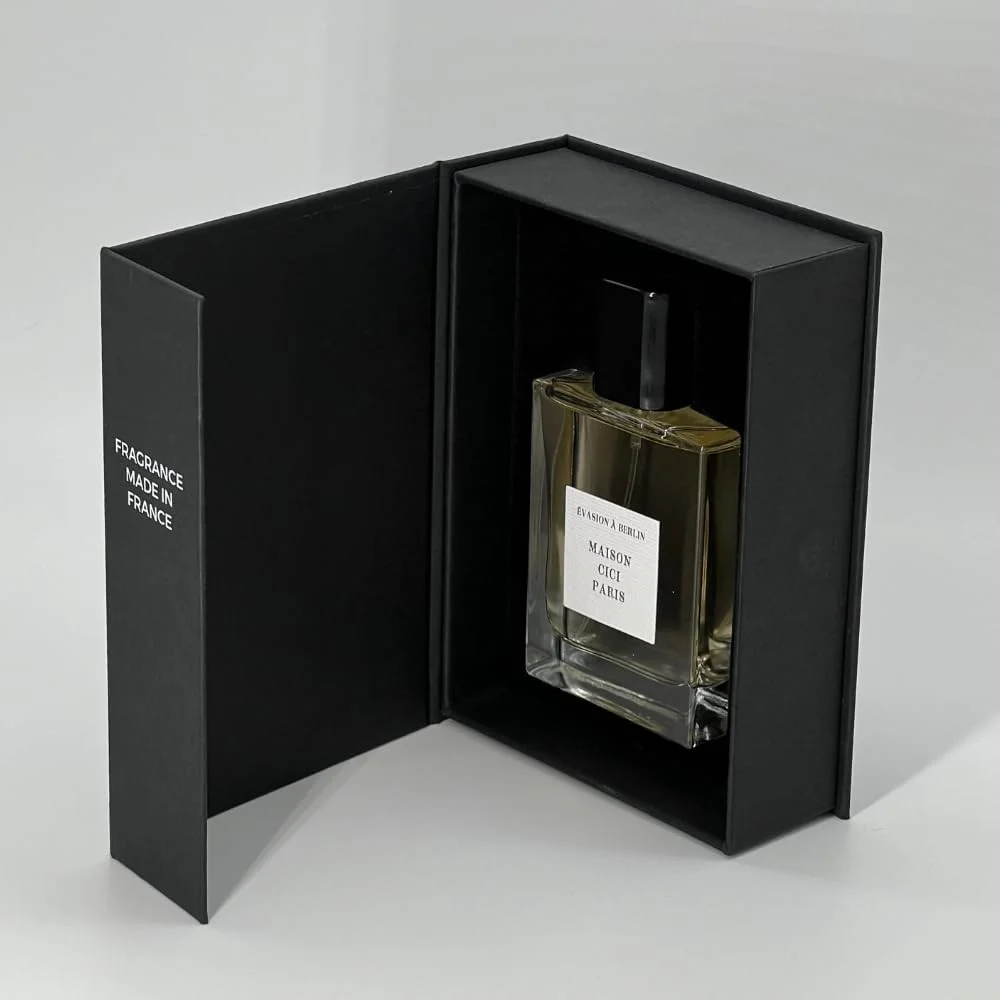 Maison CiCi Paris، عطر Évasion à Berlin، ماندگاری طولانی، رایحه ماندارین Maison CiCi Paris، عطر Évasion à Berlin، ماندگاری طولانی، رایحه ماندارین