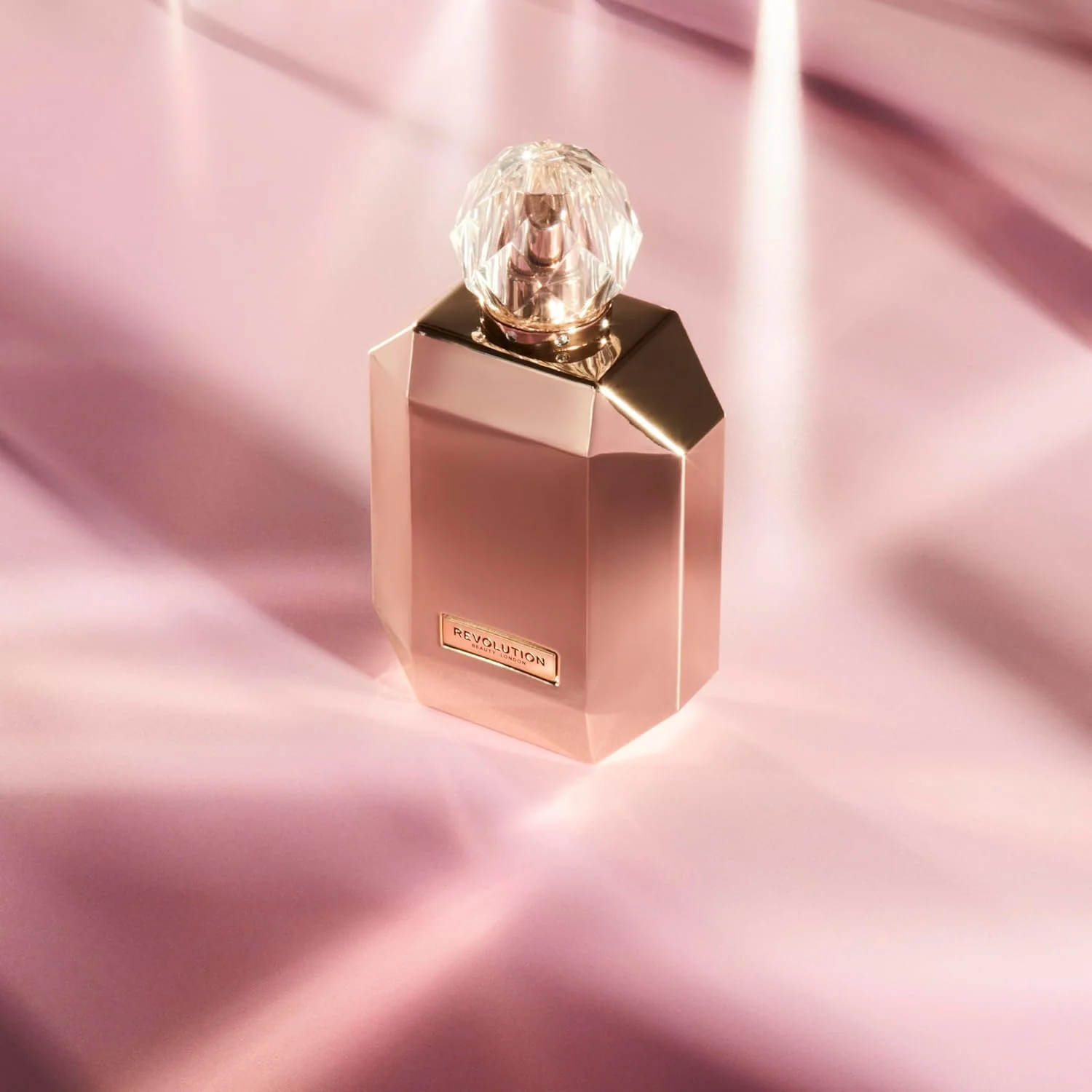 ادکلن زنانه Makeup Revolution مدل Fragrance Goddess حجم 100 میل ادکلن زنانه Makeup Revolution مدل Fragrance Goddess حجم 100 میل