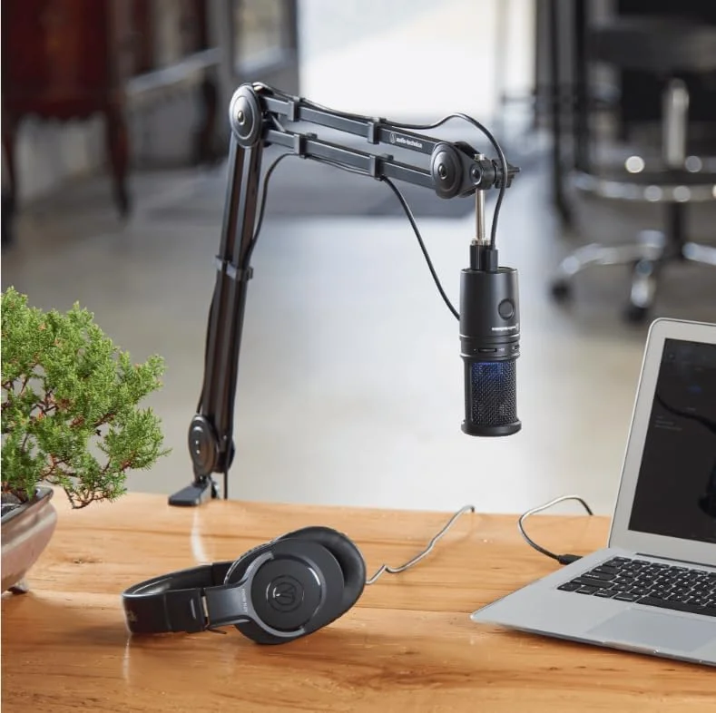 میکروفون USB کاندنسر کاردیوئید Audio-Technica AT2020USB-X به همراه بازوی میکروفون + فیلتر پاپ گیر باد + پارچه تمیز کننده (4 قلم) میکروفون USB کاندنسر کاردیوئید Audio-Technica AT2020USB-X به همراه بازوی میکروفون + فیلتر پاپ گیر باد + پارچه تمیز کننده (4 قلم)