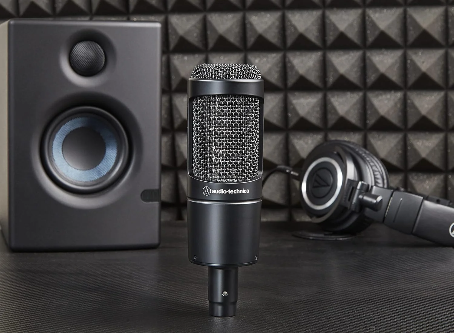 میکروفون کاندنسر کاردیوئید آدرس جانبی Audio-Technica سری 20 مدل AT2035 میکروفون کاندنسر کاردیوئید آدرس جانبی Audio-Technica سری 20 مدل AT2035