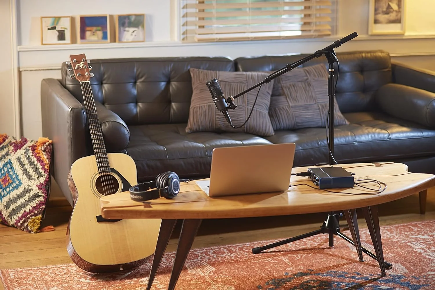 میکروفون کاندنسر کاردیوئید Audio-Technica Audio Technica - AT2020، مشکی میکروفون کاندنسر کاردیوئید Audio-Technica Audio Technica - AT2020، مشکی