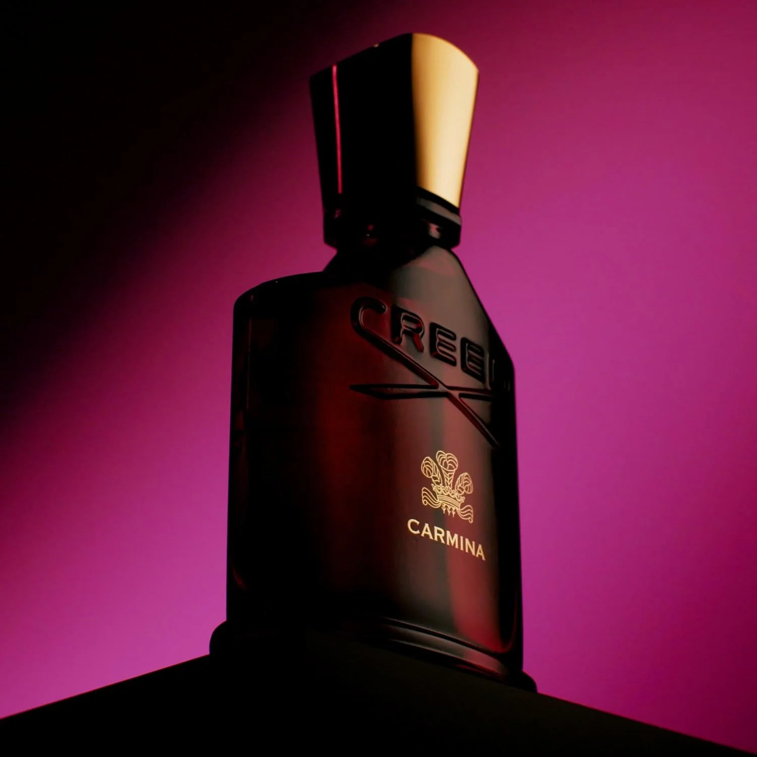 عطر زنانه لوکس کرید کارمینا، رایحه گلی و چوبی، 75 میلی لیتر عطر زنانه لوکس کرید کارمینا، رایحه گلی و چوبی، 75 میلی لیتر