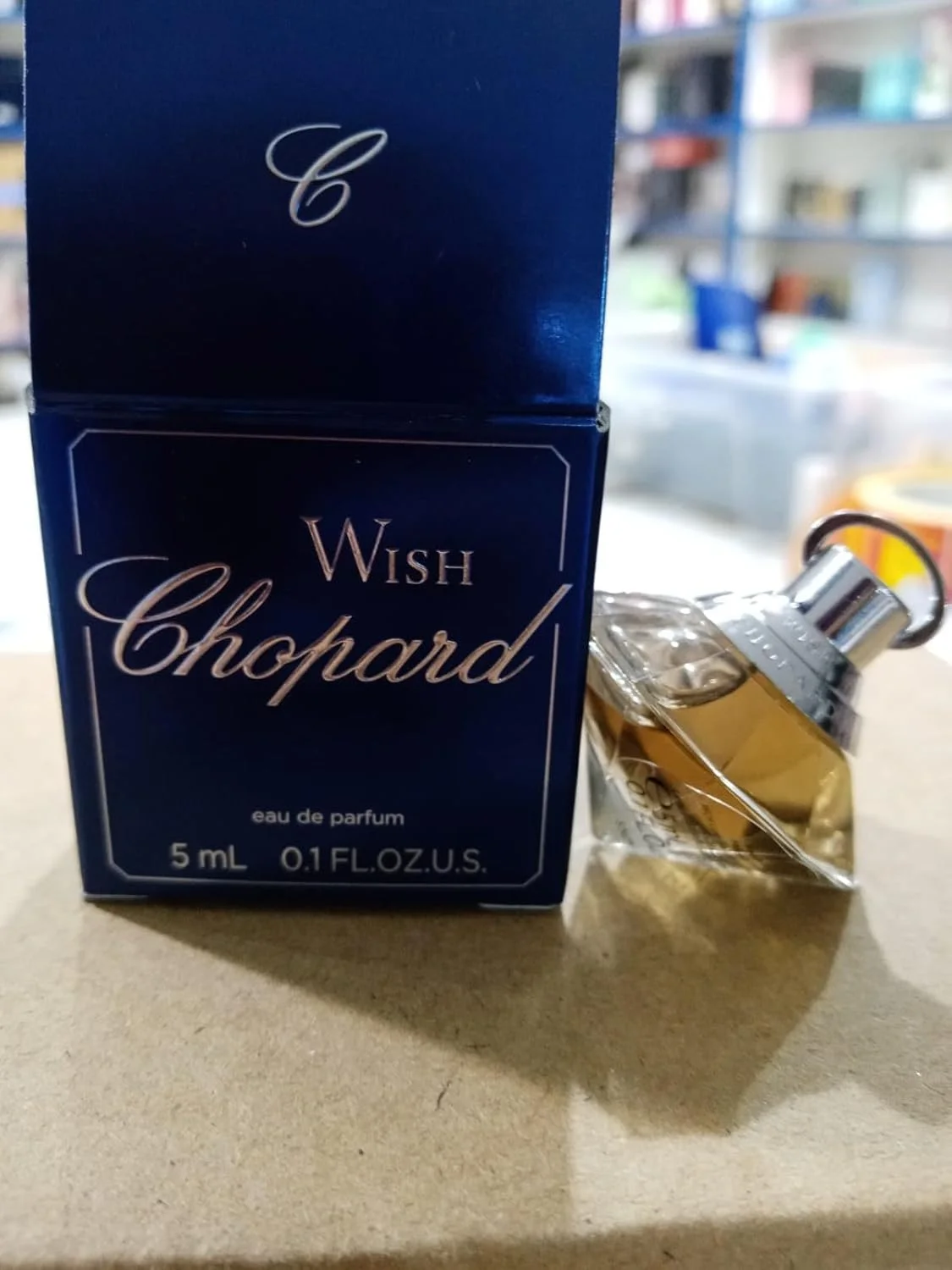 عطر زنانه شوپارد Wish ادو پرفیوم 5 میلی لیتر عطر زنانه شوپارد Wish ادو پرفیوم 5 میلی لیتر