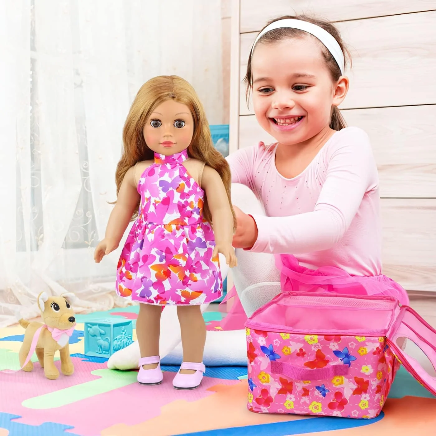 مجموعه 5 تکه زیتا المنت شامل کیف حمل عروسک دخترانه 18 اینچی آمریکایی با لباس و لوازم جانبی - 1 کیف حمل عروسک، 1 لباس، 1 جفت کفش، 1 عینک آفتابی و 1 سگ اسباب بازی برای مجموعه لوازم جانبی مسافرتی عروسک 18 اینچی