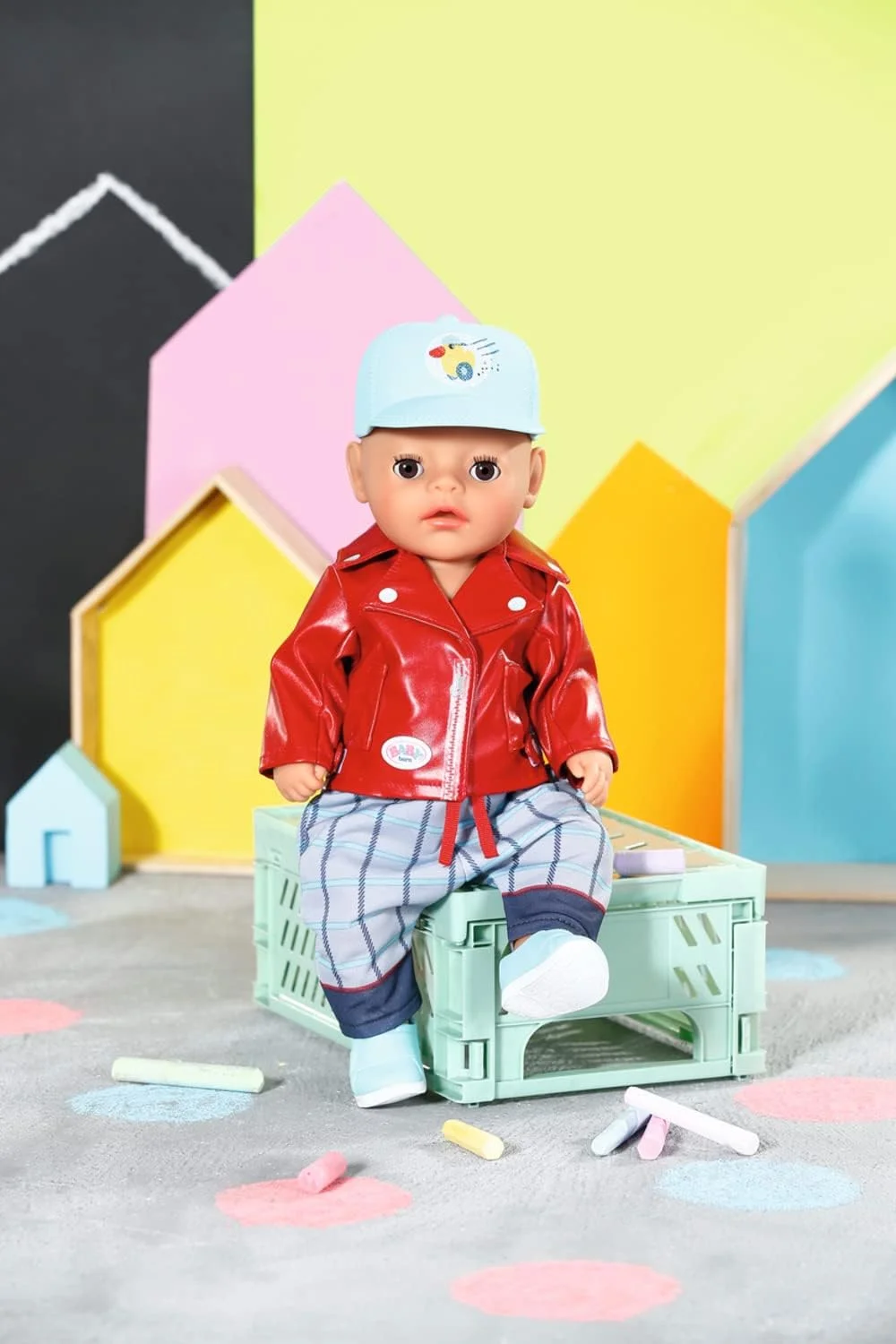 لباس بچه گانه BABY Born Little Cool Kids مدل 832356 - لوازم جانبی لباس با کیفیت بالا برای عروسک های 36 سانتی متری BABY Born برای کودکان نوپا - شامل ژاکت، شلوار، کفش ورزشی، کلاه و چوب لباسی - مناسب از 2 سالگی