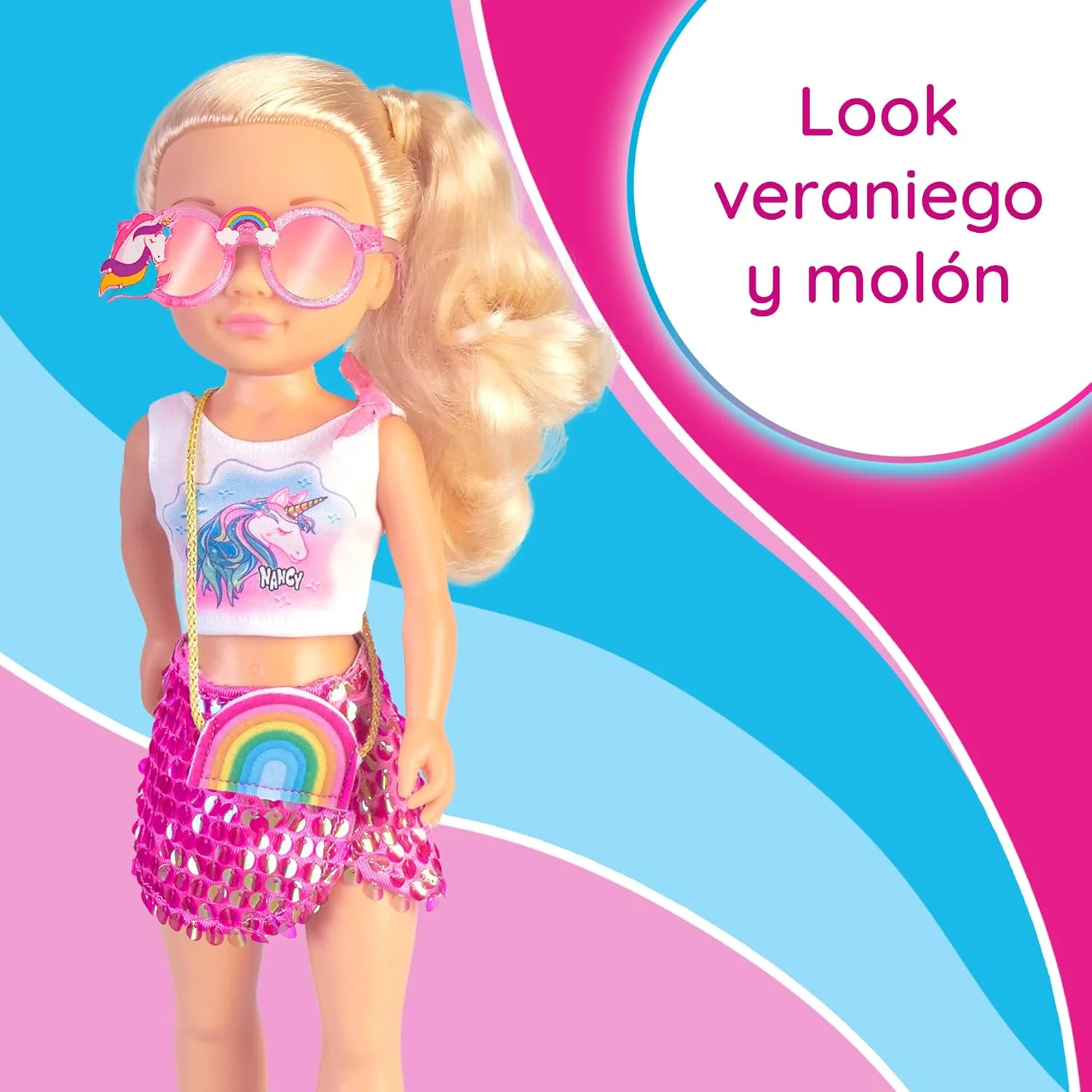 نانسی - ست لباس عروسک فشن مدل تکشاخ برای یک روز با لوازم جانبی، تی شرت، دامن صورتی، کیف رنگین کمانی و عینک آفتابی بازتابنده، 3 سال به بالا، فاموسا (NAC27000)