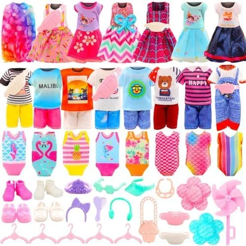 بسته 34 عددی لباس و لوازم جانبی عروسک های 5.3 اینچی شامل 4 لباس، 4 تاپ، 4 شلوار، 4 مایو، 4 کفش، 2 جیب، 2 کلاه، 5 چوب لباسی با 9 لوازم جانبی برای ست لباس عروسک های 5.3 تا 6 اینچی