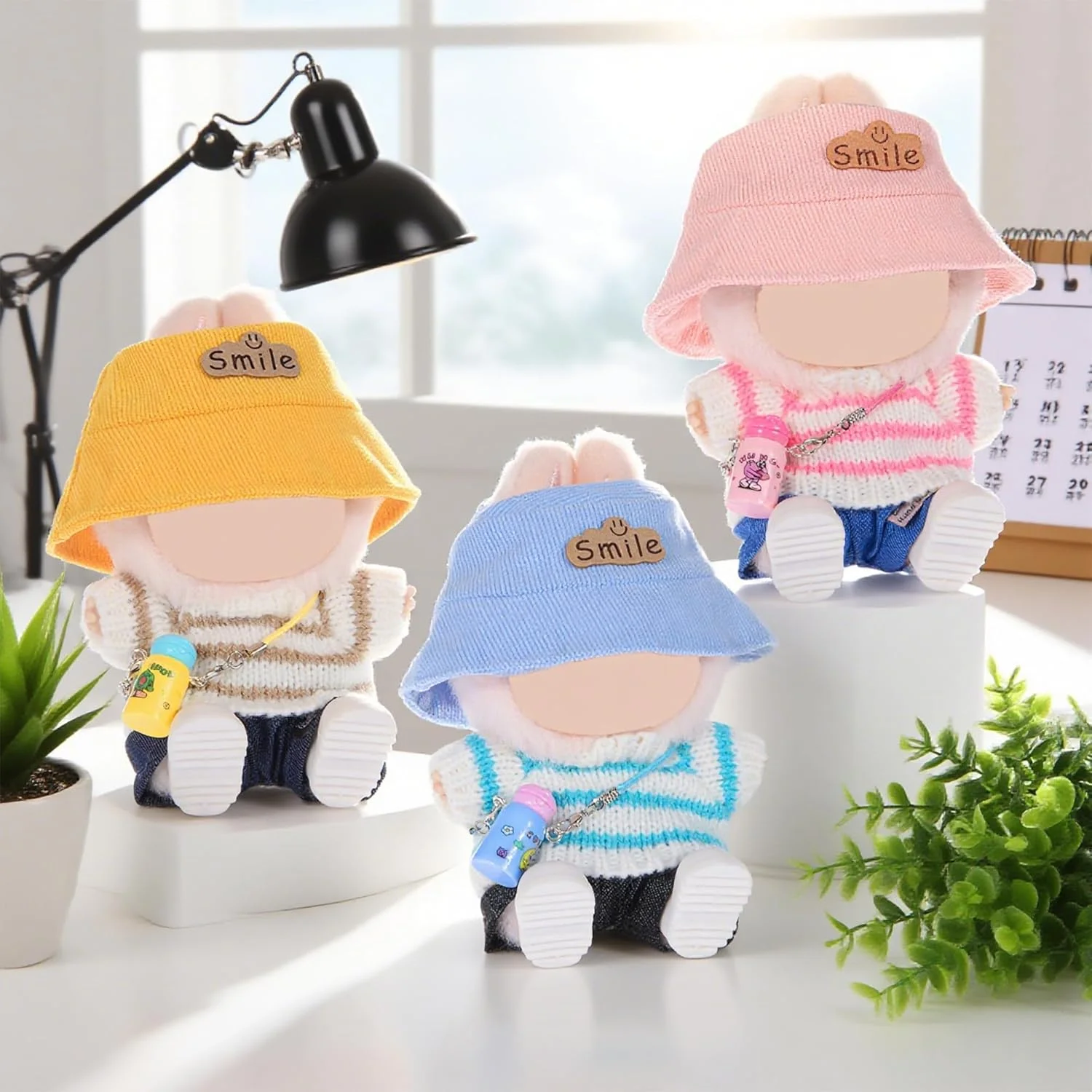 dollbie مجموعه 3 عددی لباس بافتنی عروسک، لباس و لوازم جانبی برای عروسک های 17 سانتی متری شامل: 3 کلاه، 3 تاپ، 3 شلوار، 3 کیف (عروسک شامل نمی شود) dollbie مجموعه 3 عددی لباس بافتنی عروسک، لباس و لوازم جانبی برای عروسک های 17 سانتی متری شامل: 3 کلاه، 3 تاپ، 3 شلوار، 3 کیف (عروسک شامل نمی شود)