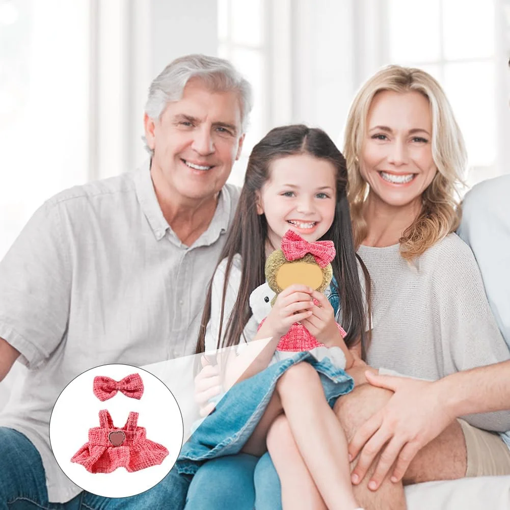 ست 2 عددی لباس عروسک Silkwish برای عروسک 17 سانتی متری - لباس مجلسی شیک و با کیفیت برای عروسک های La، شامل لباس قرمز تیره و گیره موی پاپیونی - لباس های مد روز عروسک ست 2 عددی لباس عروسک Silkwish برای عروسک 17 سانتی متری - لباس مجلسی شیک و با کیفیت برای عروسک های La، شامل لباس قرمز تیره و گیره موی پاپیونی - لباس های مد روز عروسک