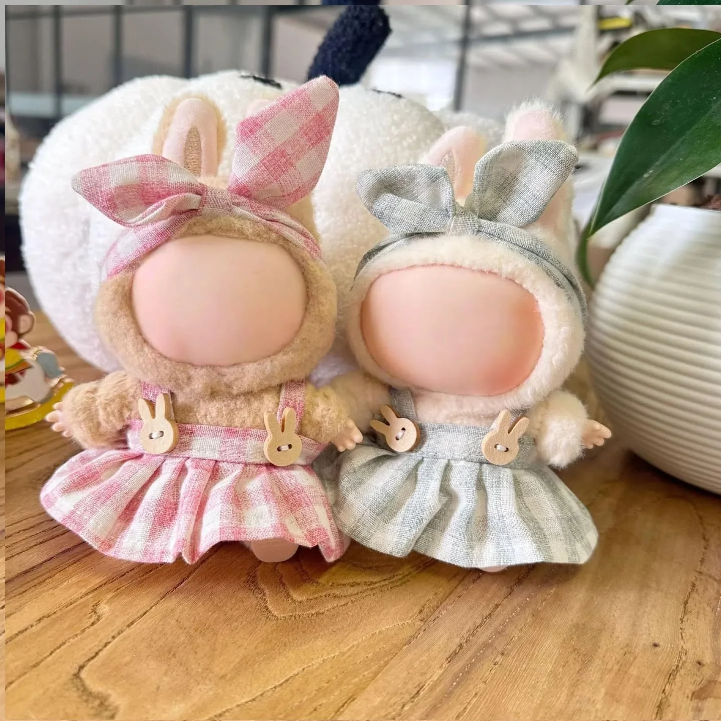 لباس عروسک، لباس های جذاب برای عروسک 17 سانتی متری، شامل 1 شلوار پیش بندی + 2 دامن پیش بندی، 3 ست تعویضی (بدون عروسک) لباس عروسک، لباس های جذاب برای عروسک 17 سانتی متری، شامل 1 شلوار پیش بندی + 2 دامن پیش بندی، 3 ست تعویضی (بدون عروسک)