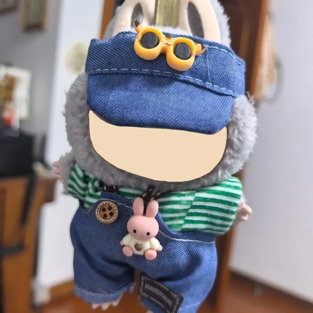 ست لباس و لوازم جانبی قلاب بافی 3 تکه برای عروسک های لابوبو 17 سانتی متری، شامل تکه های طرح جین، مناسب برای کلکسیونرهای عروسک های پولیشی، عروسک شامل نمی شود