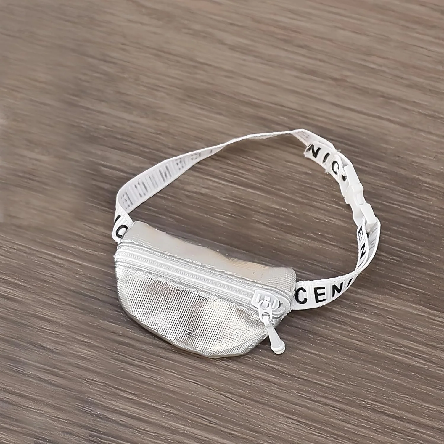 ست لباس 5 تکه شامل لباس های شیک و فانتزی مناسب برای عروسک های 15 و 17 سانتی متری، لباس های مد روز و کژوال، لوازم جانبی عروسک ست لباس 5 تکه شامل لباس های شیک و فانتزی مناسب برای عروسک های 15 و 17 سانتی متری، لباس های مد روز و کژوال، لوازم جانبی عروسک