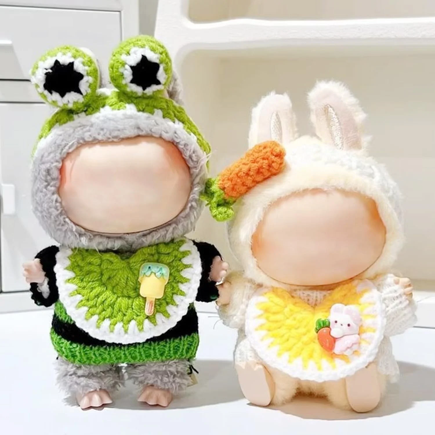 ست لباس و لوازم جانبی 3 تکه برای عروسک های 6.7 اینچی لابوبو، شامل لباس با طرح قورباغه، لباس های دوست داشتنی برای کلکسیونرهای لابوبو (عروسک شامل نمی شود) ست لباس و لوازم جانبی 3 تکه برای عروسک های 6.7 اینچی لابوبو، شامل لباس با طرح قورباغه، لباس های دوست داشتنی برای کلکسیونرهای لابوبو (عروسک شامل نمی شود)