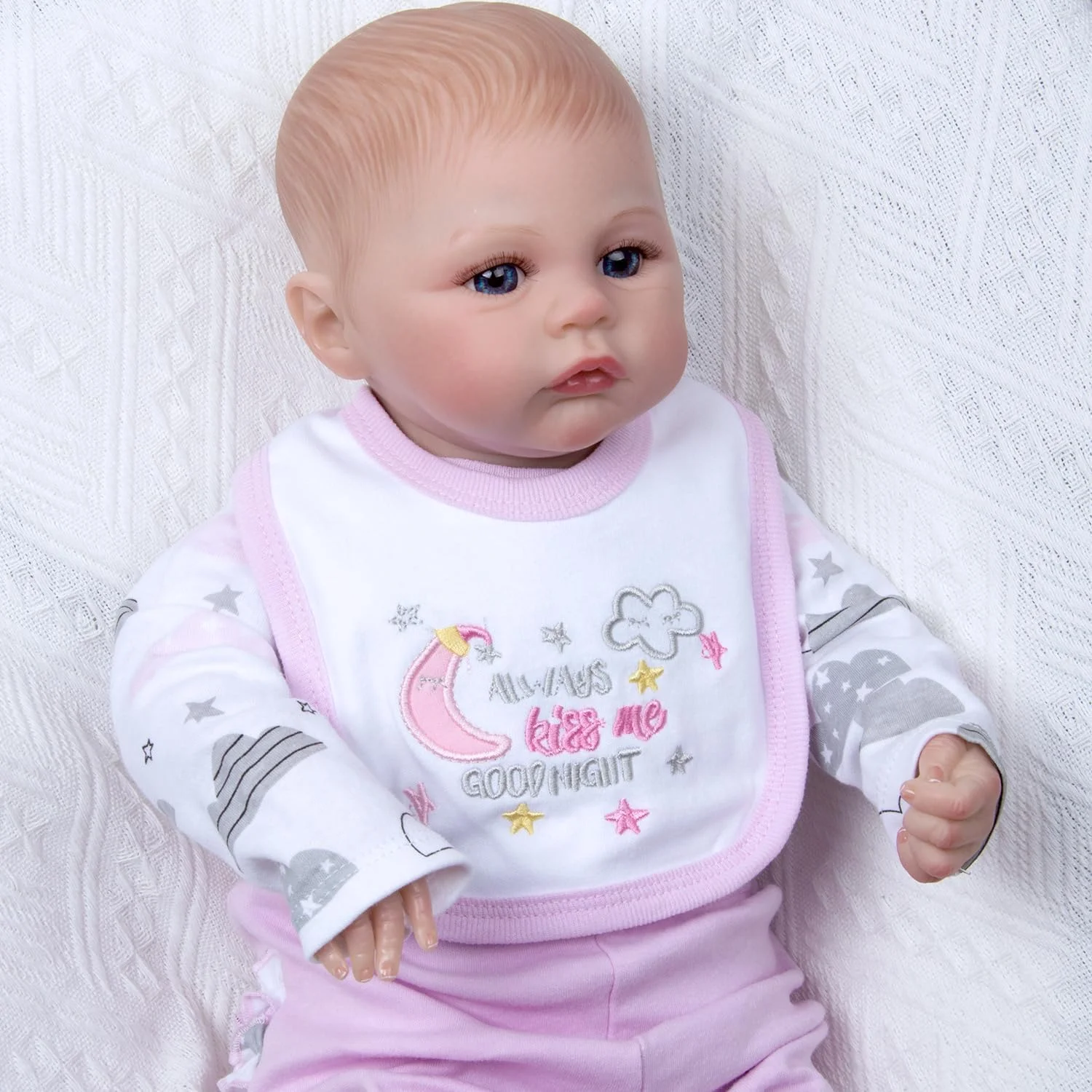 ست لباس 4 تکه عروسک نوزاد Reborn مناسب برای عروسک های 17-22 اینچی، لباس های عروسک نوزاد ماه و ستاره Reborn با پیش بند و جوراب برای عروسک های نوزاد دخترانه واقعی، صورتی ست لباس 4 تکه عروسک نوزاد Reborn مناسب برای عروسک های 17-22 اینچی، لباس های عروسک نوزاد ماه و ستاره Reborn با پیش بند و جوراب برای عروسک های نوزاد دخترانه واقعی، صورتی