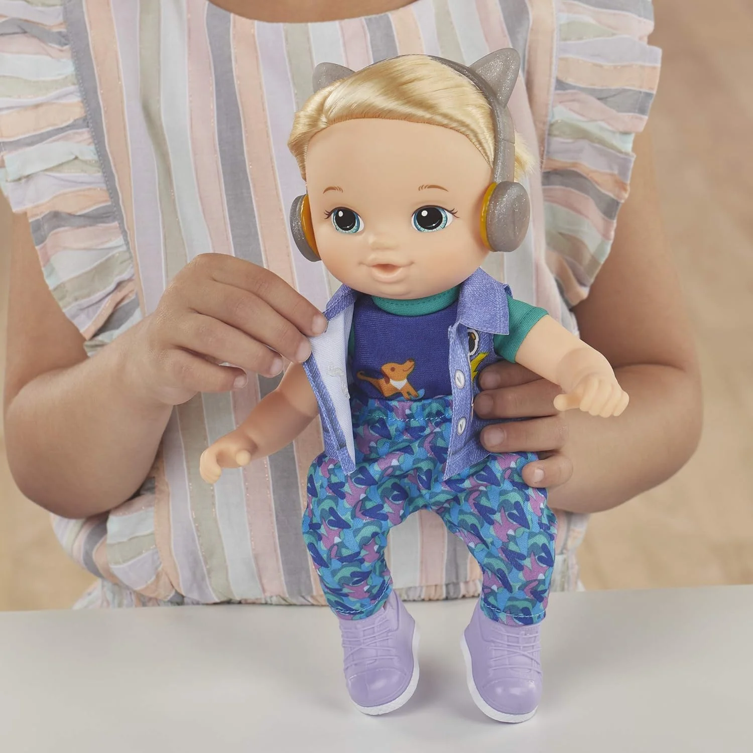 لباس Baby Alive Littles، Little Styles Bounce to The Beat برای عروسک های Littles لباس Baby Alive Littles، Little Styles Bounce to The Beat برای عروسک های Littles