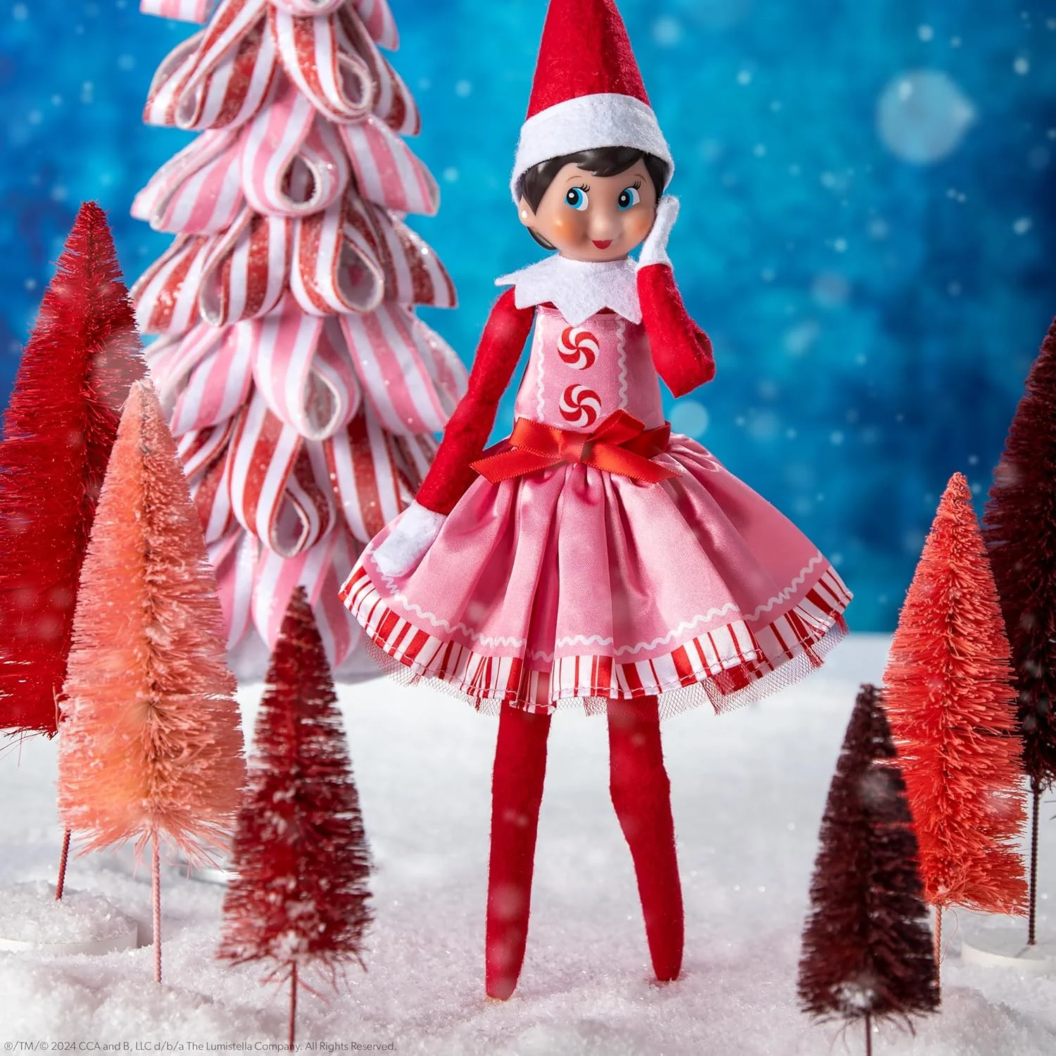 لباس نعنایی صورتی Claus Couture® برای الف روی طاقچه