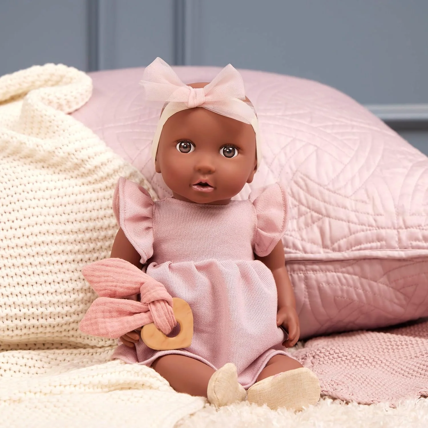 LullaBaby - عروسک بچه - ست لباس - پیراهن صورتی، هدبند، دندان گیر و کفش - بازی خیالی - 2 سال به بالا - لباس عروسک LullaBaby - عروسک بچه - ست لباس - پیراهن صورتی، هدبند، دندان گیر و کفش - بازی خیالی - 2 سال به بالا - لباس عروسک