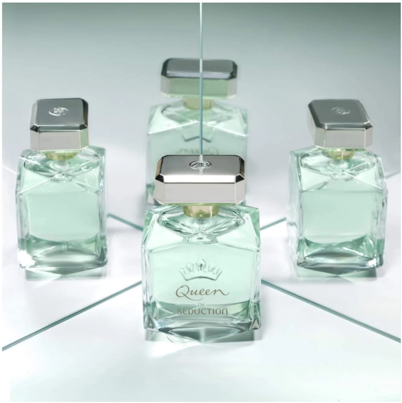 عطر زنانه آنتونیو باندراس - Queen Of Seduction - ادو تویلت زنانه - ماندگاری طولانی - رایحه ای رمانتیک و جذاب - گلی با نت های دریایی - ایده آل برای استفاده روزانه - 50 میلی لیتر