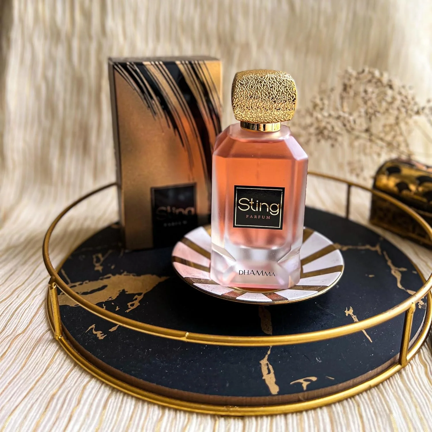 عطر زنانه استینگ AMD Perfumes - هدیه کلاسیک برای زنان - رایحه های ماندگار زنانه با ترکیبی از جوز هندی و عنبر ادو پرفیوم EDP 100ml