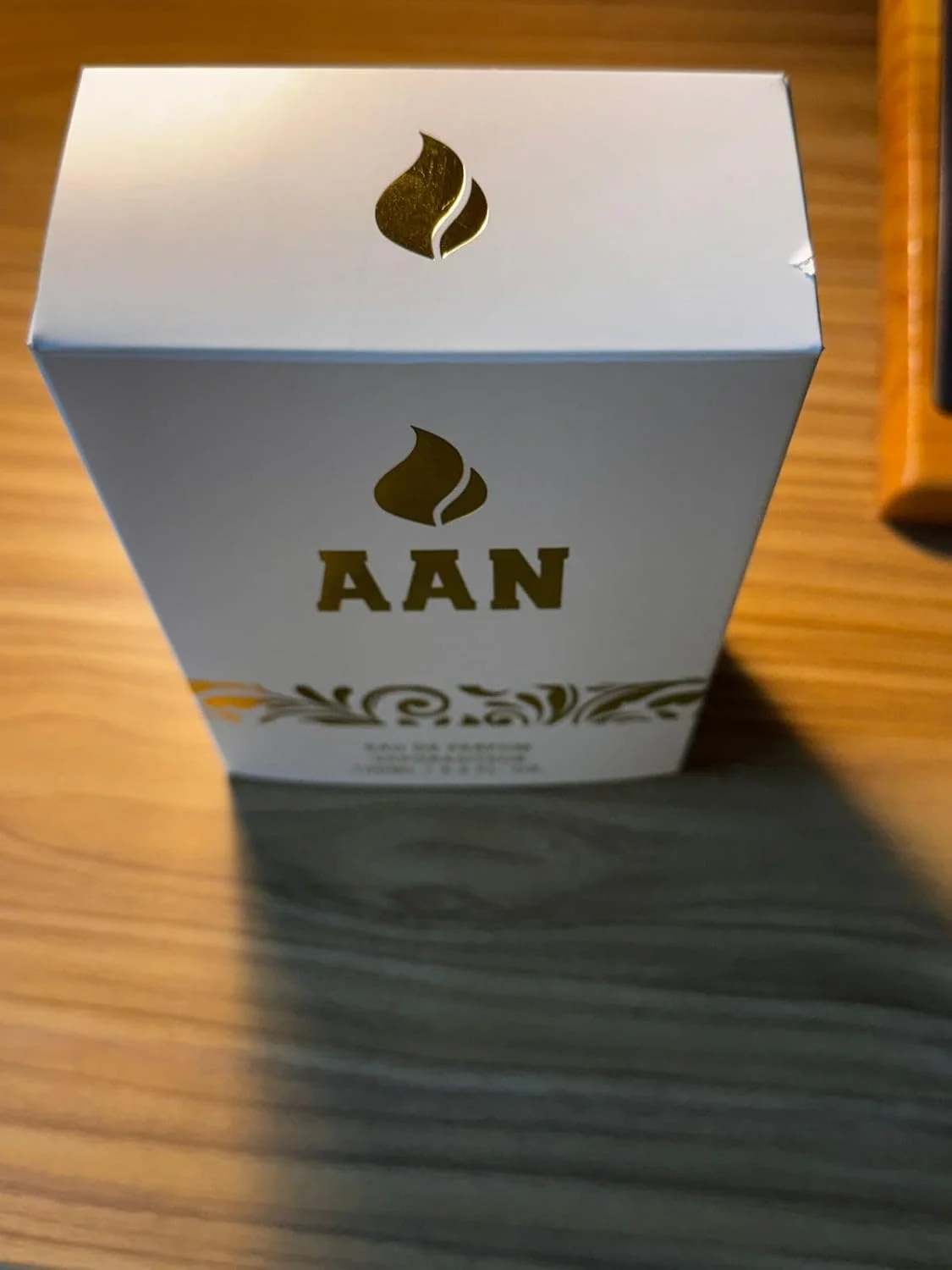 ادو پرفیوم AAN با کیفیت عالی، عطر زنانه و مردانه، رایحه گلی، مرکباتی، مشک‌دار، ترکیبی لوکس، عطرهای مردانه و زنانه، بطری شیشه‌ای تزئینی، 100 میلی‌لیتر