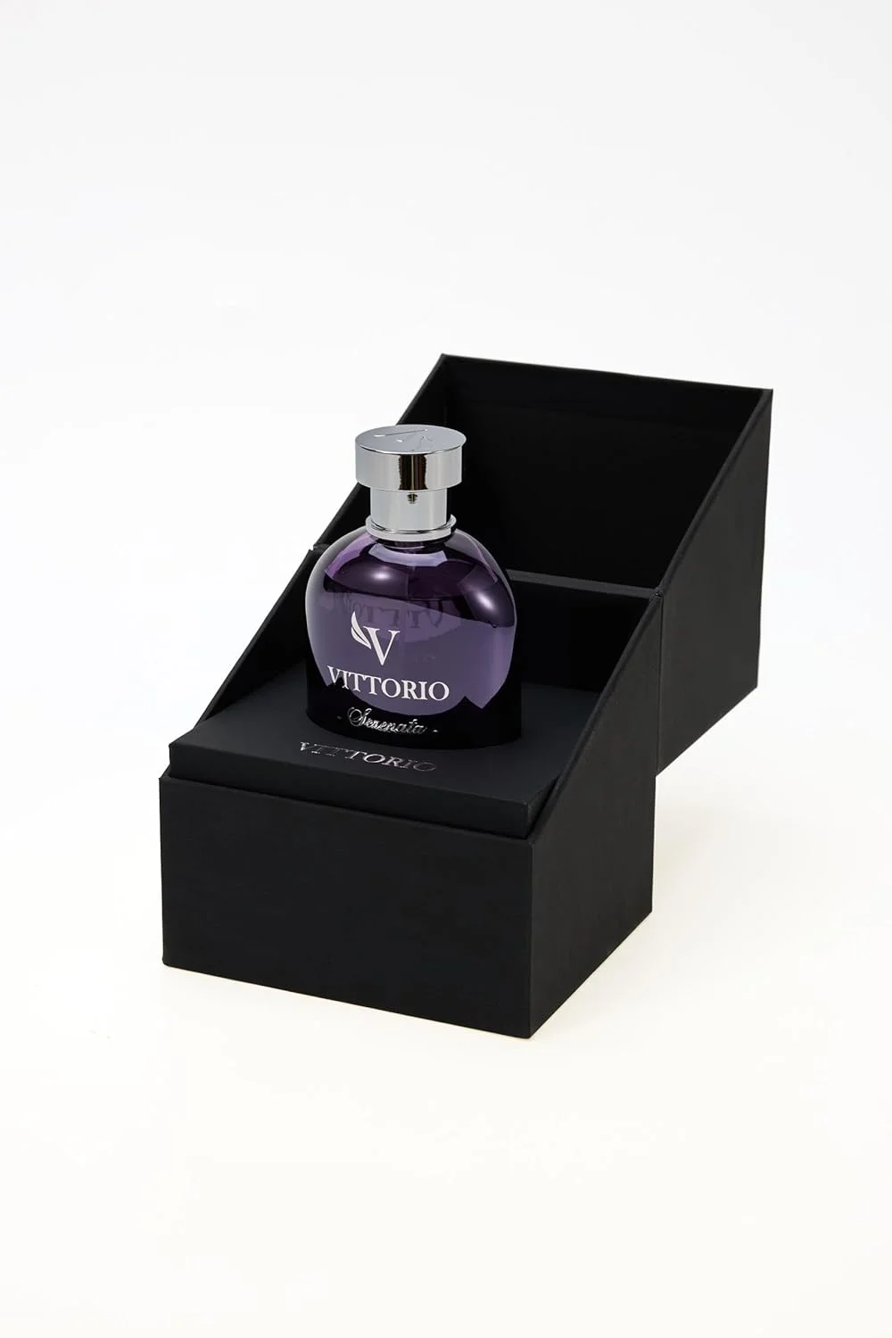 عطر ویتوریو سرناتا унисекс، رایحه گلی گرم و ظریف با پایه مشک نرم، عطر ماندگار برای ظرافت و استایل روزانه، 100 میلی لیتر عطر ویتوریو سرناتا унисекс، رایحه گلی گرم و ظریف با پایه مشک نرم، عطر ماندگار برای ظرافت و استایل روزانه، 100 میلی لیتر