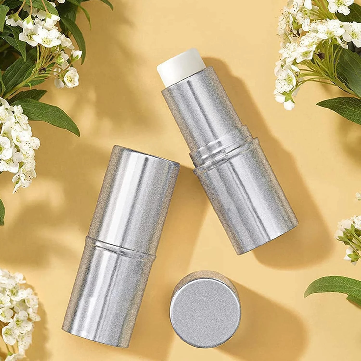 عطر جامد - عطر مسافرتی زنانه - رایحه ماندگار پوست، بالم جامد عطر، بالم استیکی جیبی با رایحه جذاب عطر جامد - عطر مسافرتی زنانه - رایحه ماندگار پوست، بالم جامد عطر، بالم استیکی جیبی با رایحه جذاب