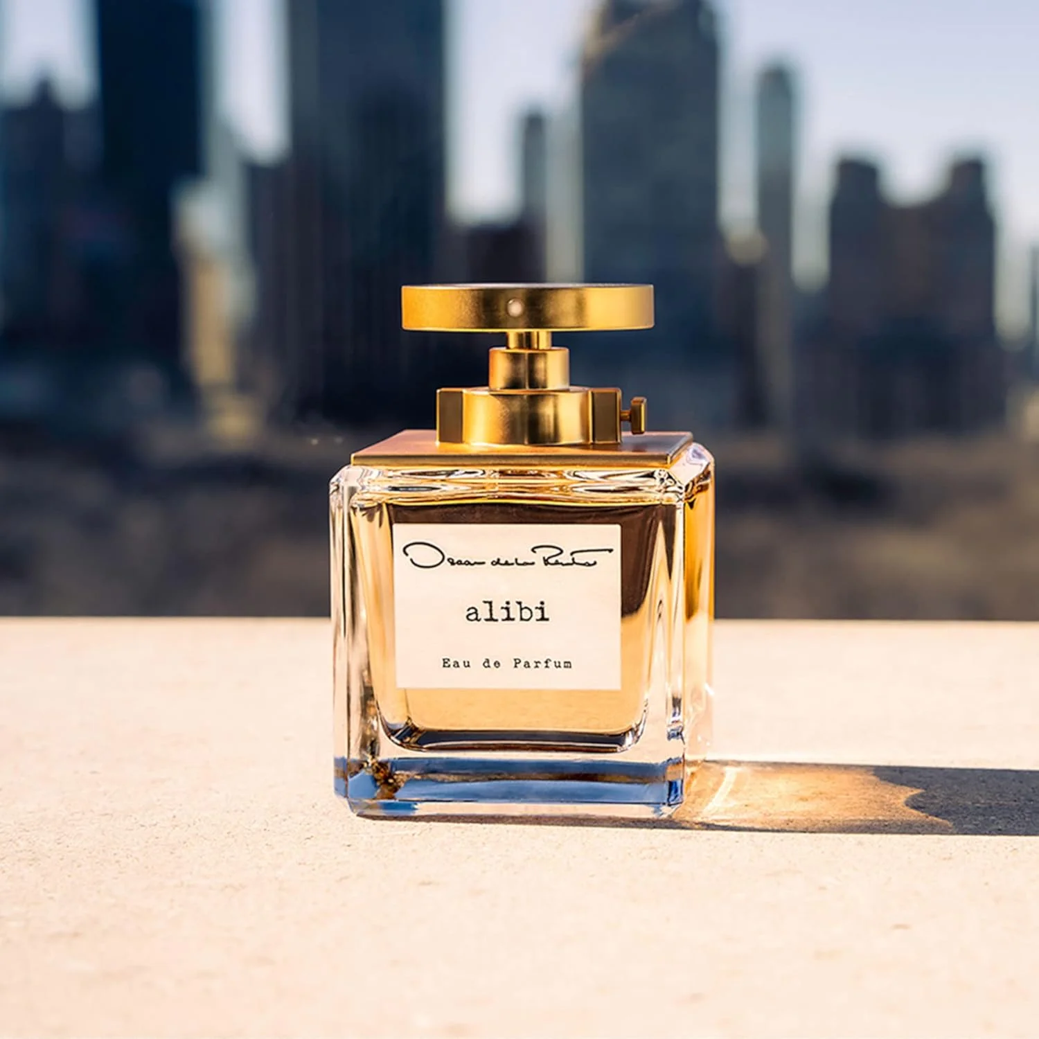 اسپری عطر زنانه ادو پرفیوم اسکار د لا رنتا Alibi