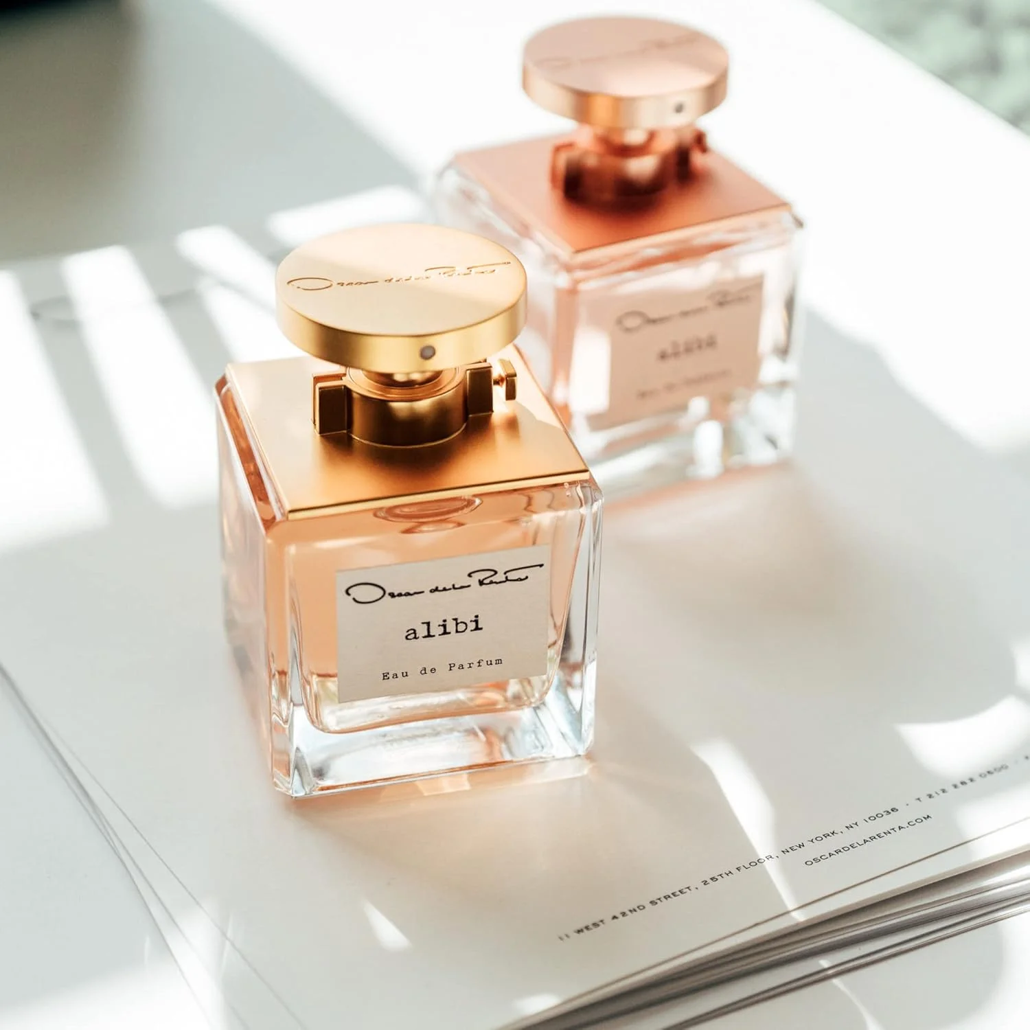 اسپری عطر زنانه ادو پرفیوم اسکار د لا رنتا Alibi