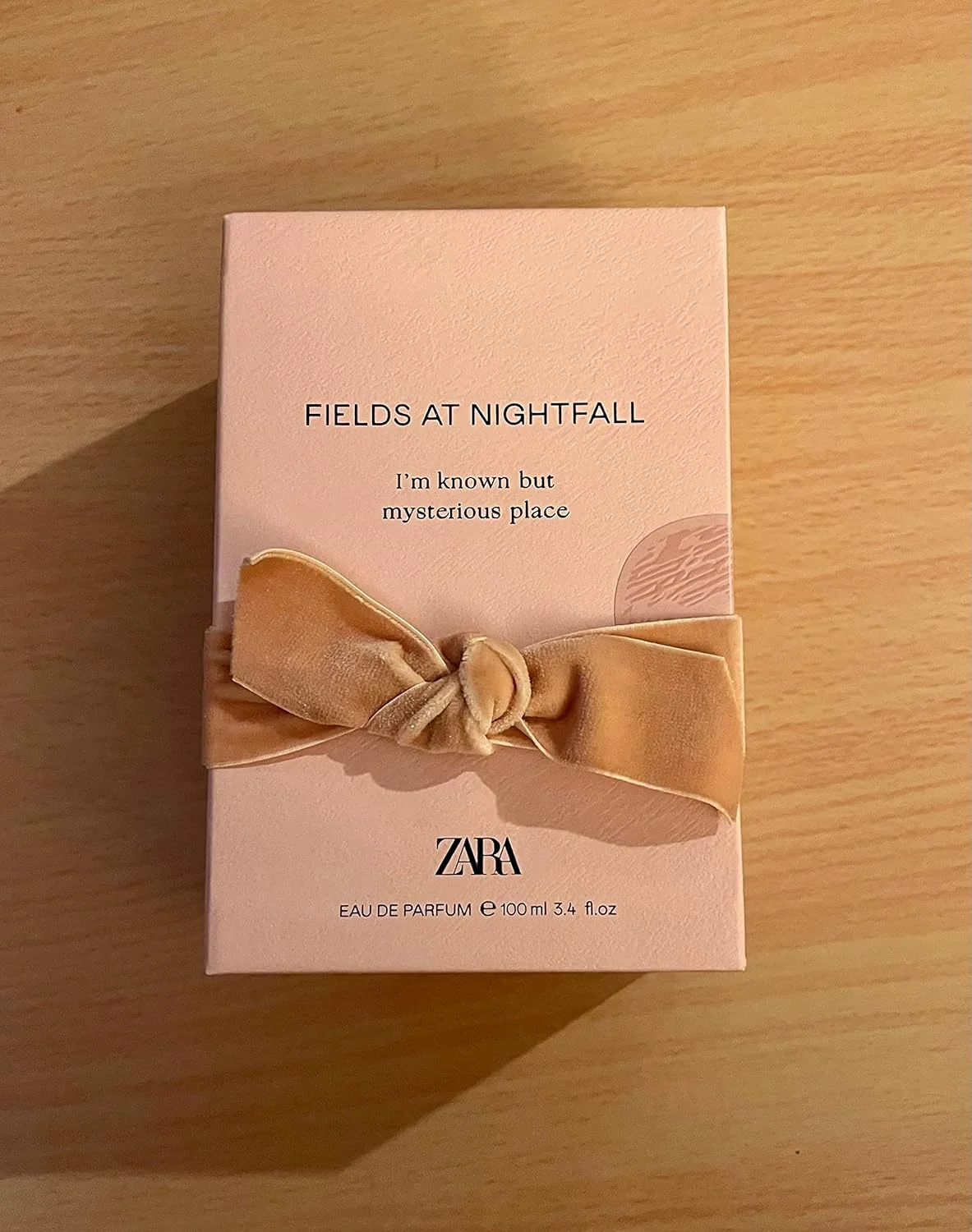 عطر زنانه زارا FIELDS AT NIGHTFALL 100 میلی لیتر، ادو پرفیوم چوبی با هرم رایحه شامل نت های هدیون، یاس و چوب صندل، ماندگاری طولانی