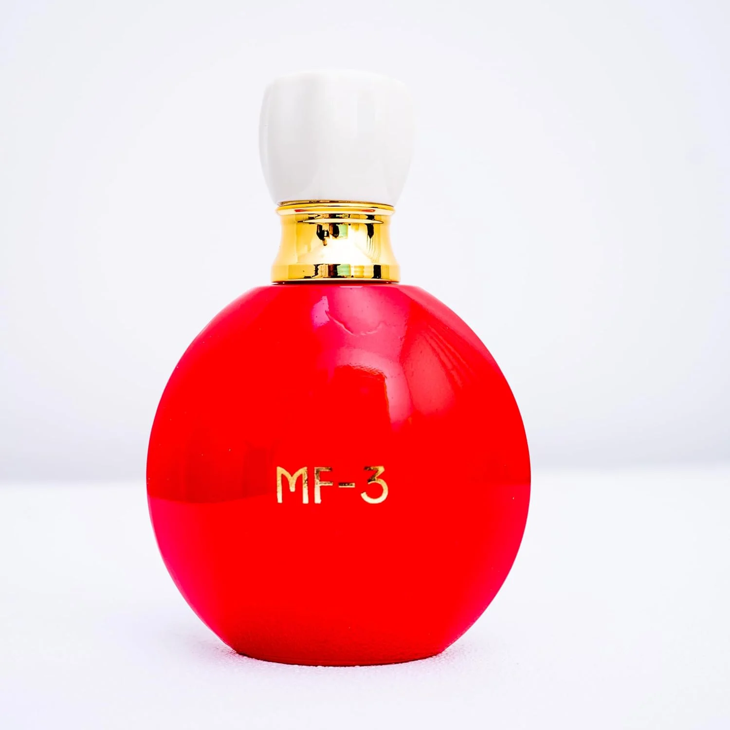 عطر زنانه ام اف لاکچری پرفیومز MF-3، کالکشن MF-3 ادو پرفیوم، 50 میلی لیتر عطر زنانه ام اف لاکچری پرفیومز MF-3، کالکشن MF-3 ادو پرفیوم، 50 میلی لیتر